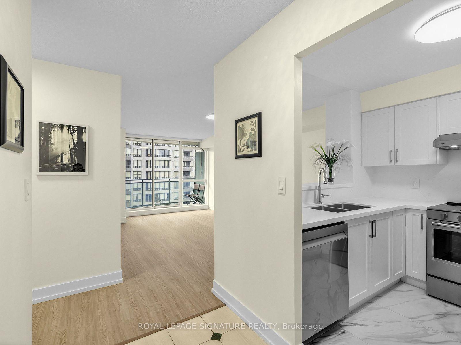 28 Pemberton Avenue 1009 #1009, Toronto — Condo for sale, photo 1