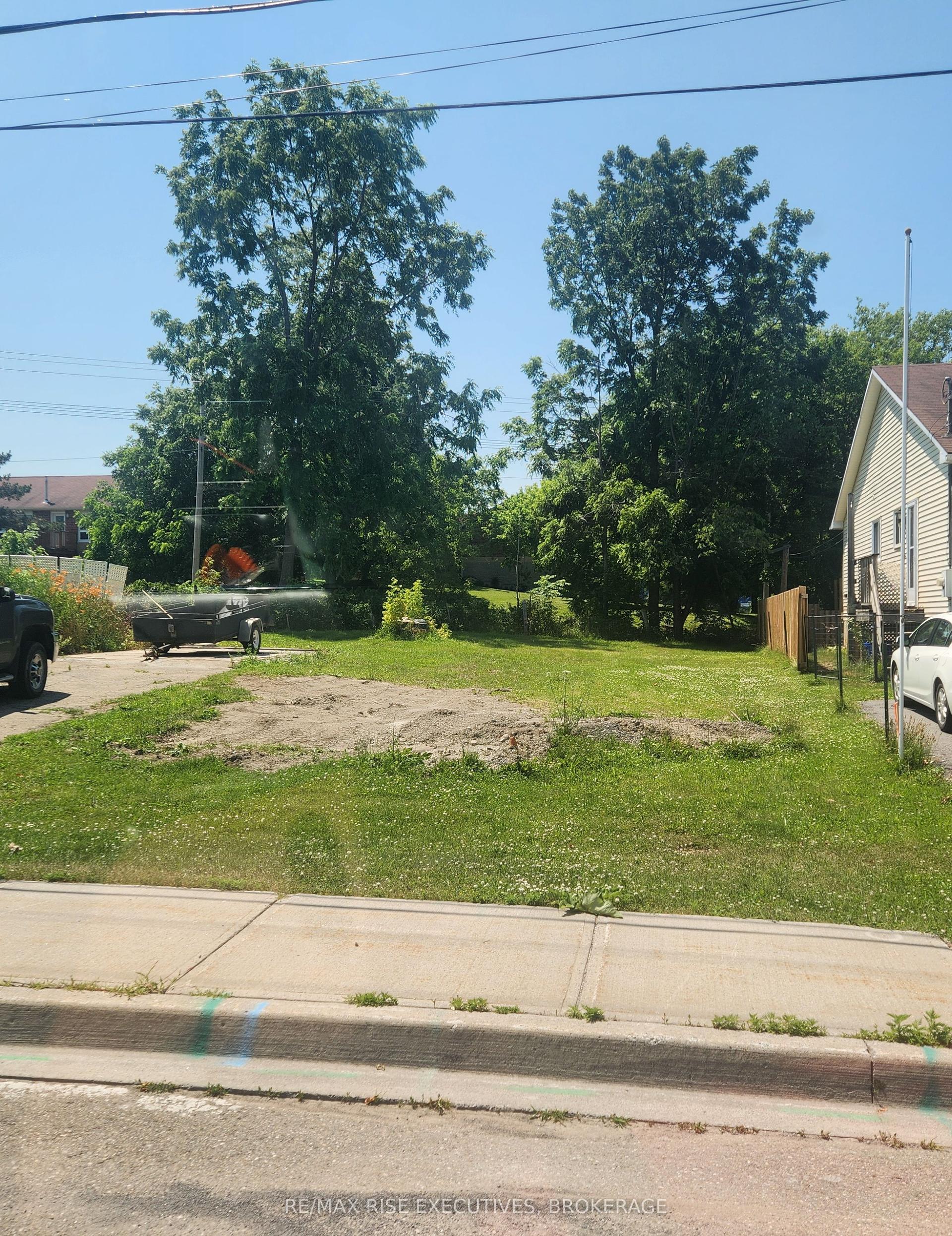 Pt Lt 311 Victoria Avenue — photo 1
