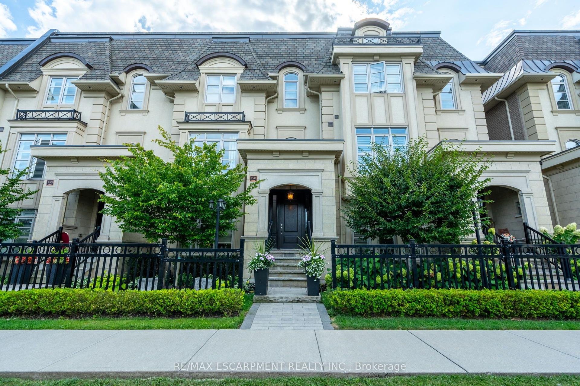 190 Dorval Drive — photo 1