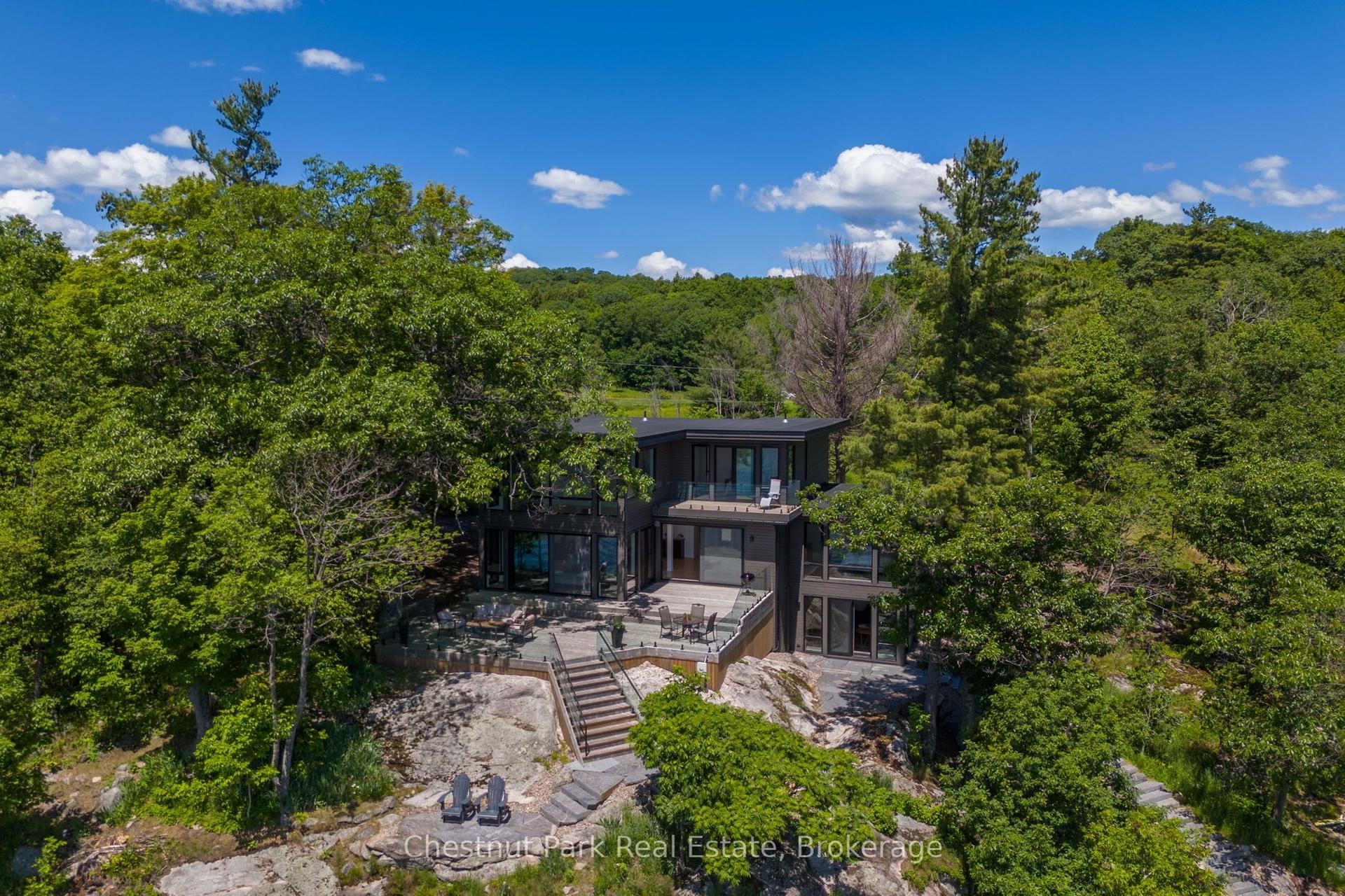 1330 Rosseau Lake Road 2 Road W 17 #17 — photo 1