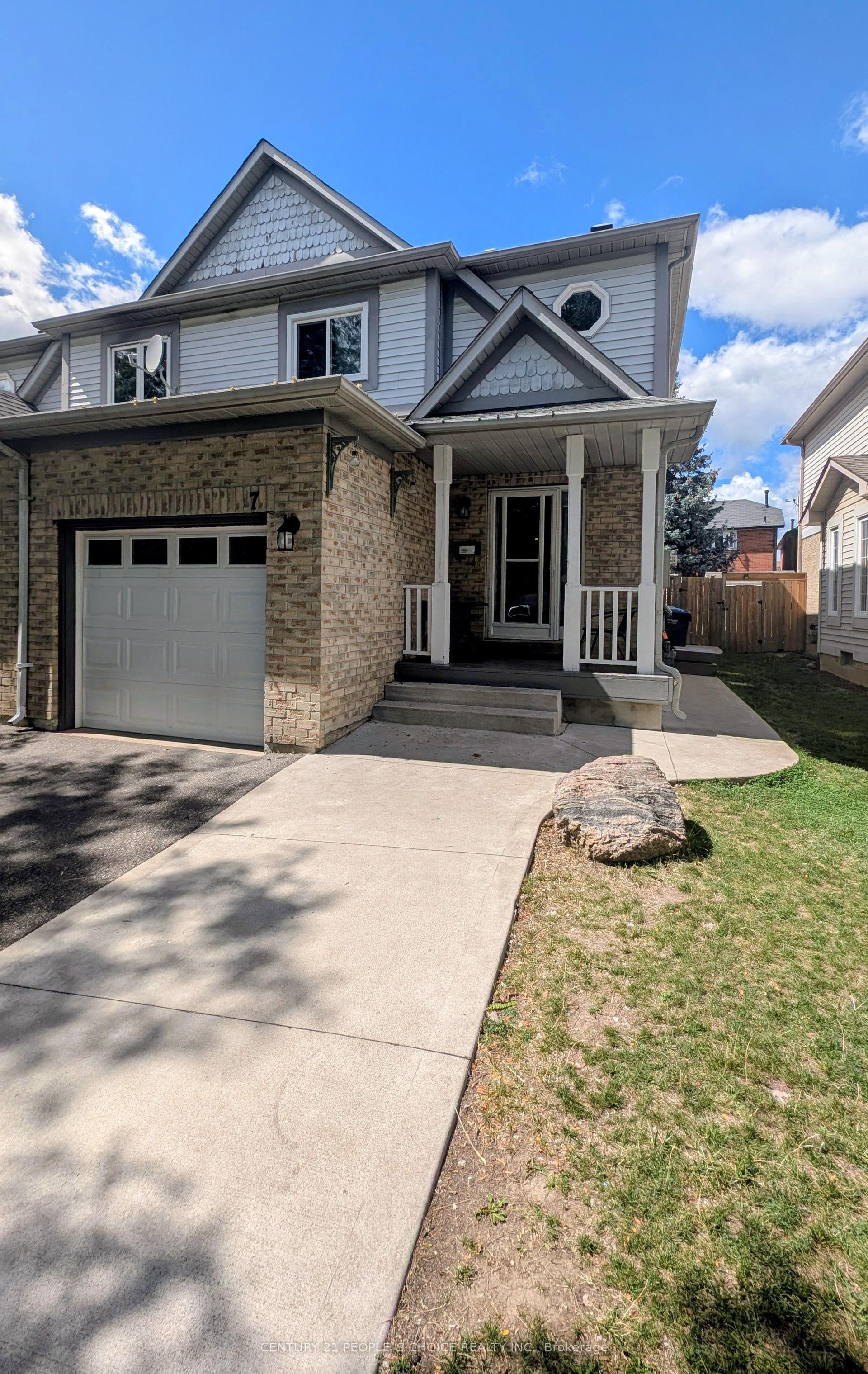 7 Amazon Court, Brampton — Semi-Detached for sale, photo 1