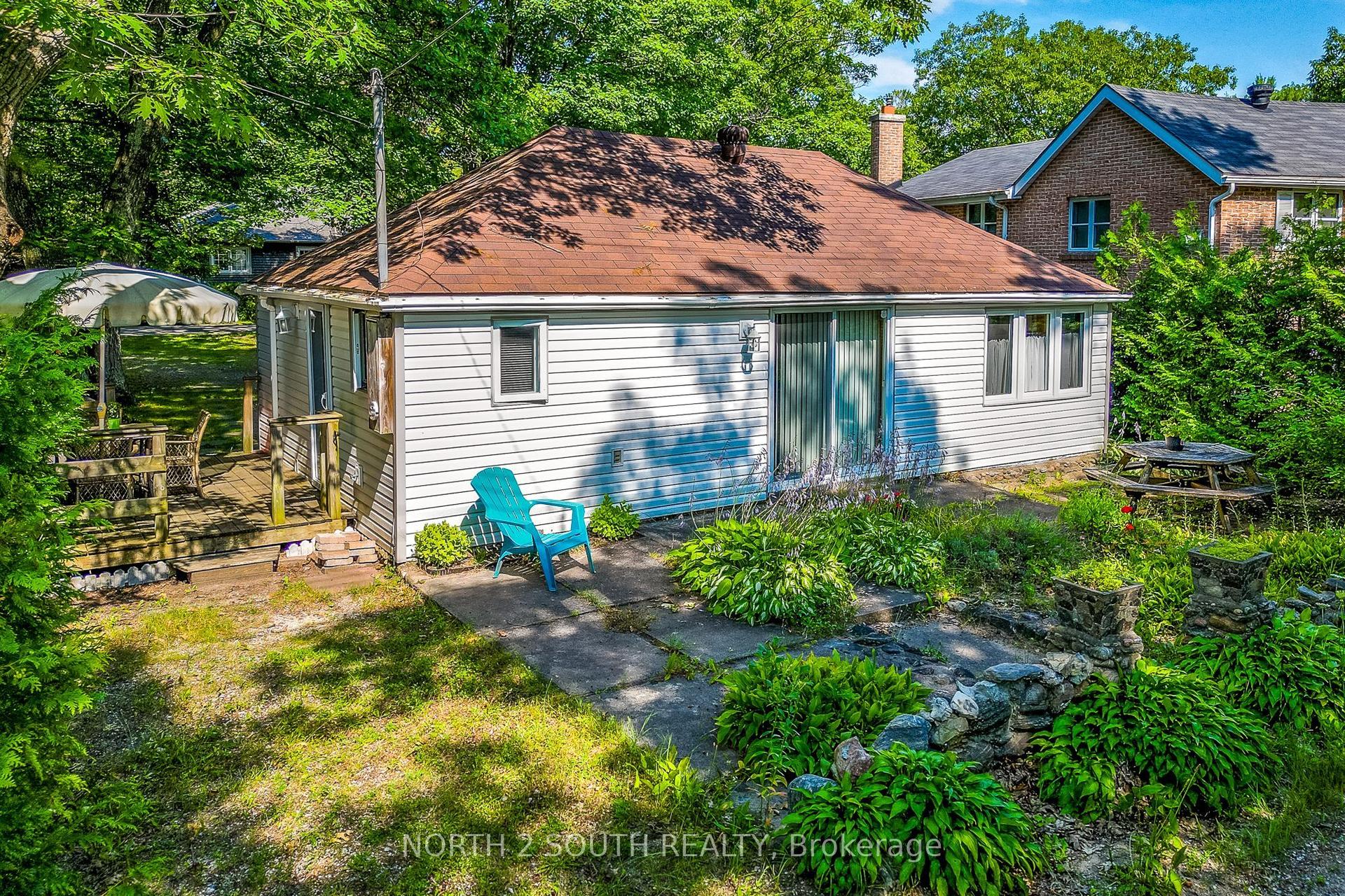 33 Yarwood Road, Tiny — Detached for sale, photo 1