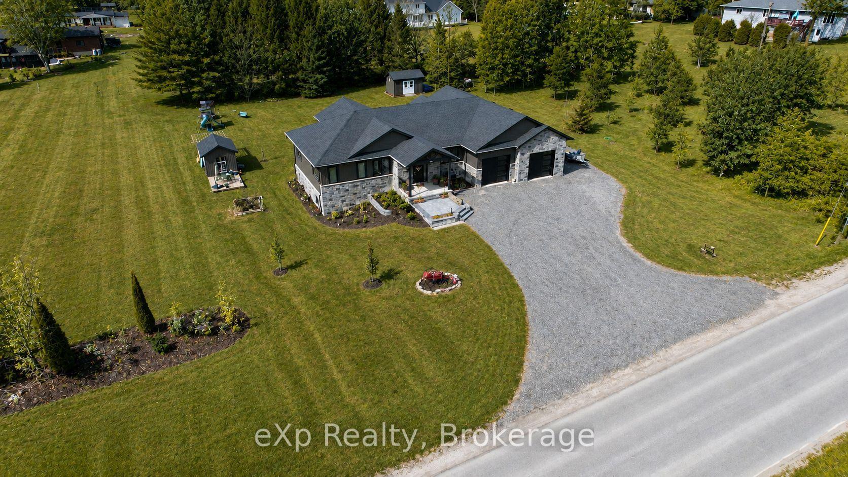 133 Helena Street — photo 1