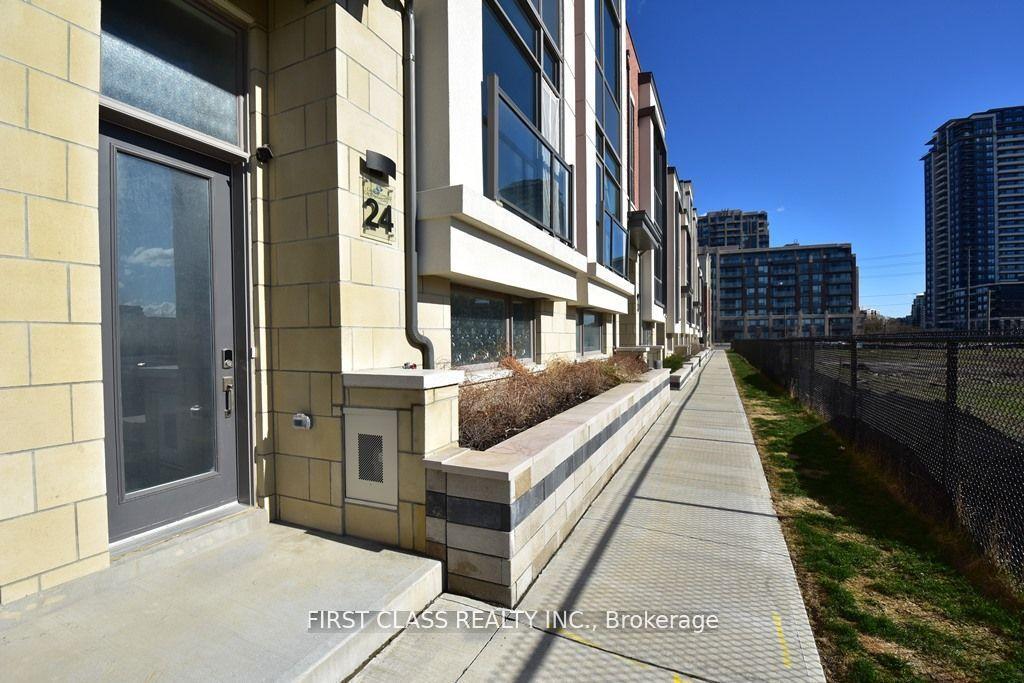 24 Teasel Way — photo 1