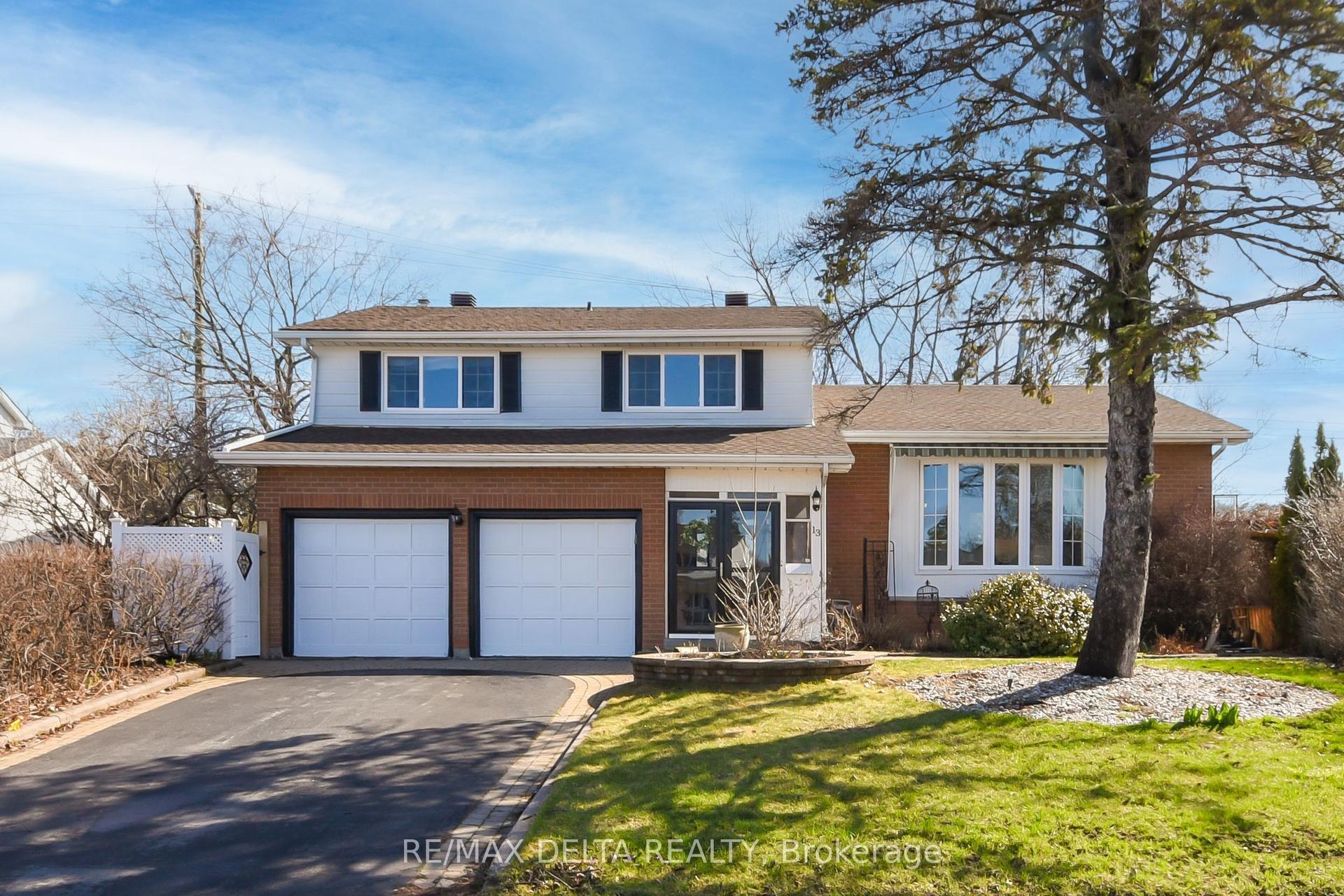 13 Parklane Court — photo 1