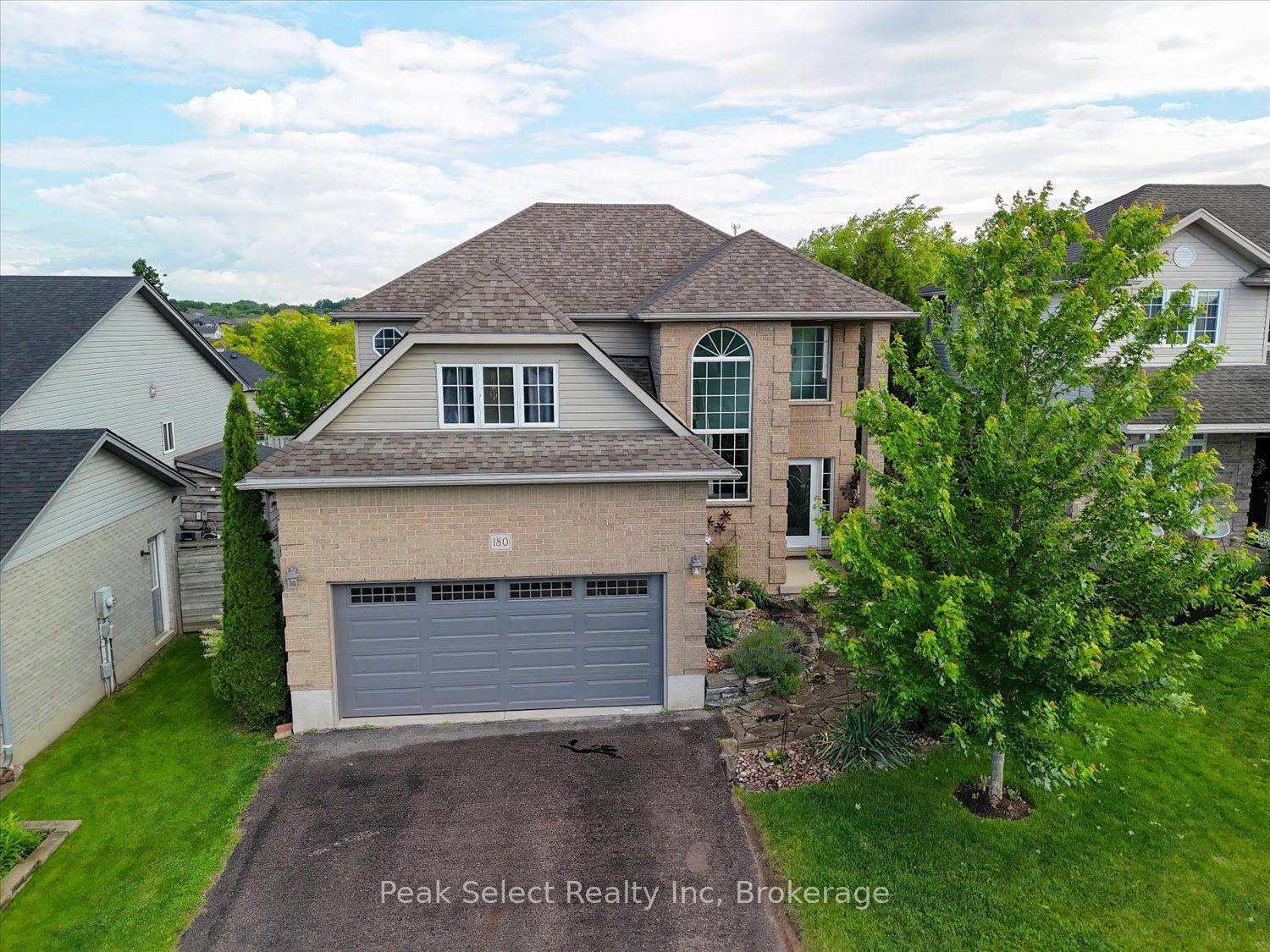 180 Ridgewood Crescent — photo 1