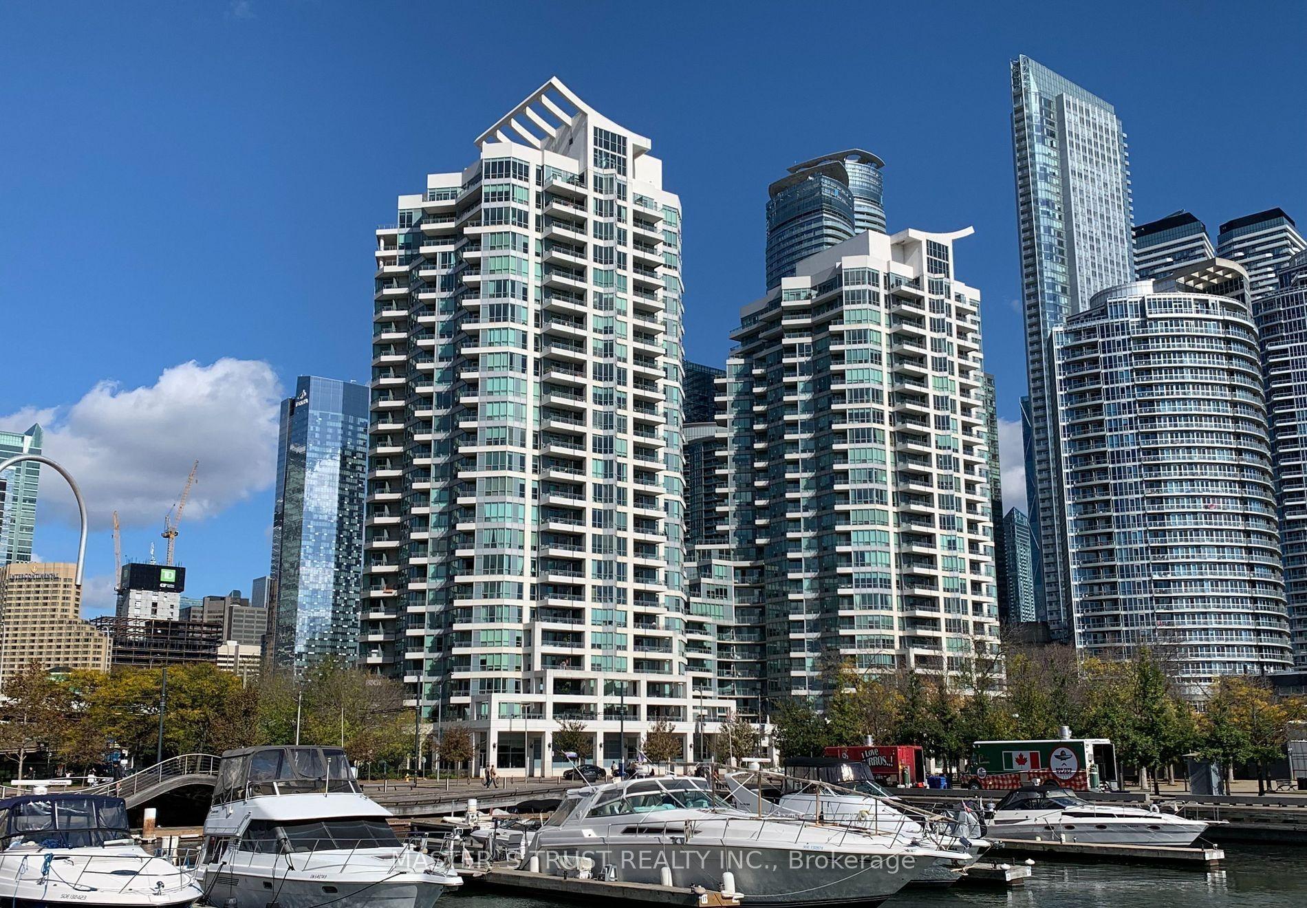 230 Queens Quay W 1121 #1121 — photo 1