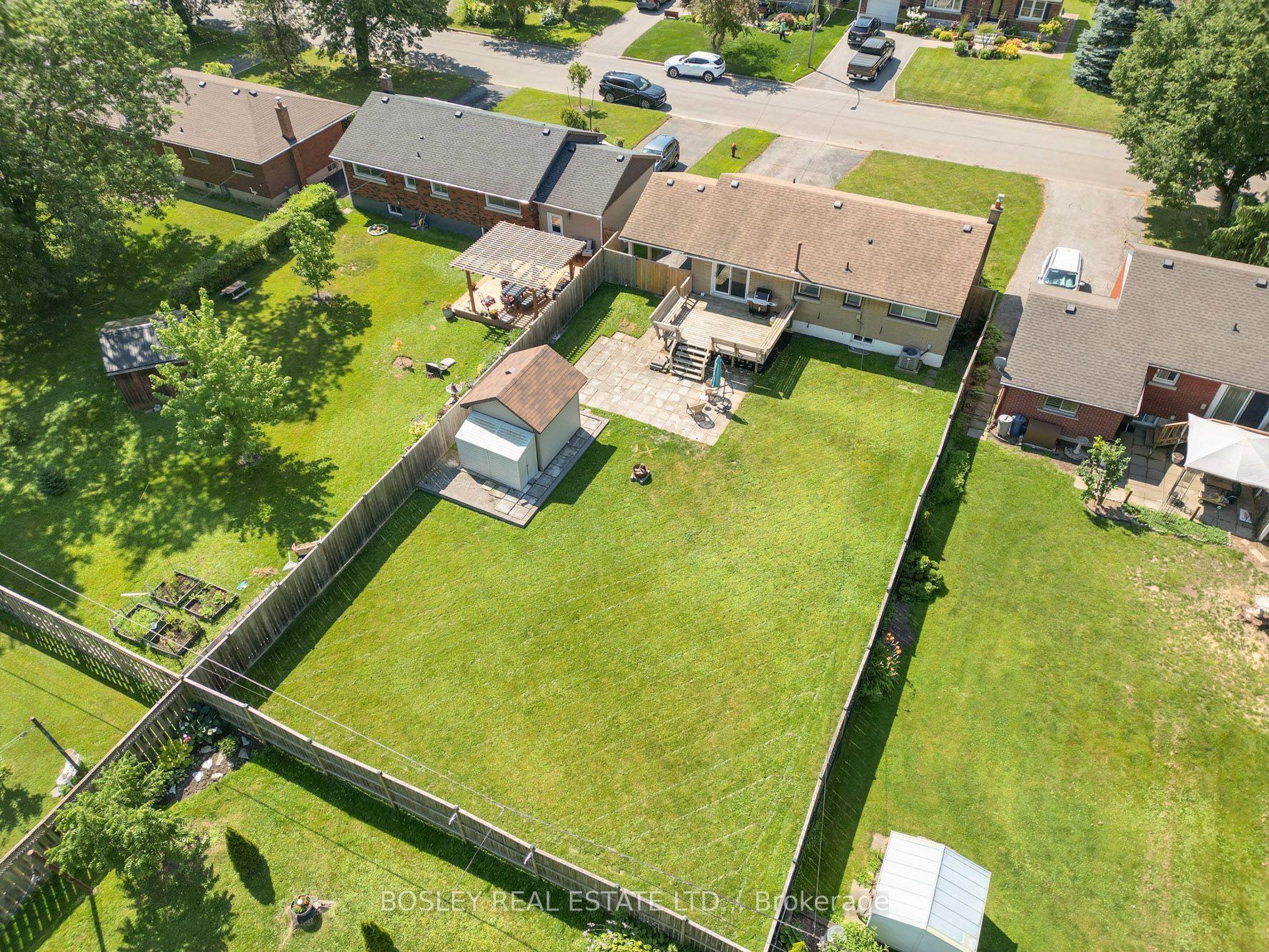 42 Lindel Crescent, Welland — Detached for sale, photo 1