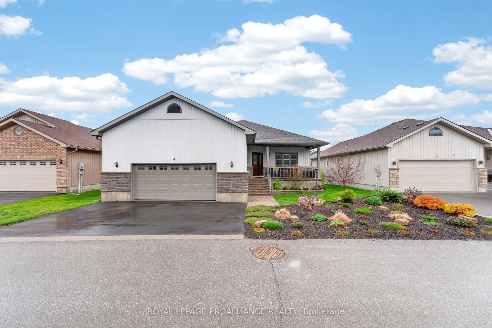 4 Merrill Drive — photo 1