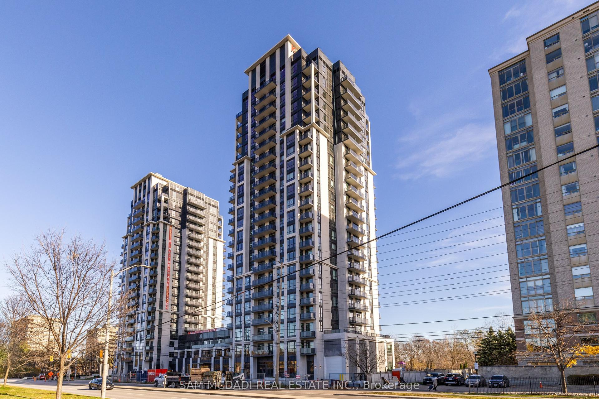 202 Burnhamthorpe Road E 2003 #2003 — photo 1