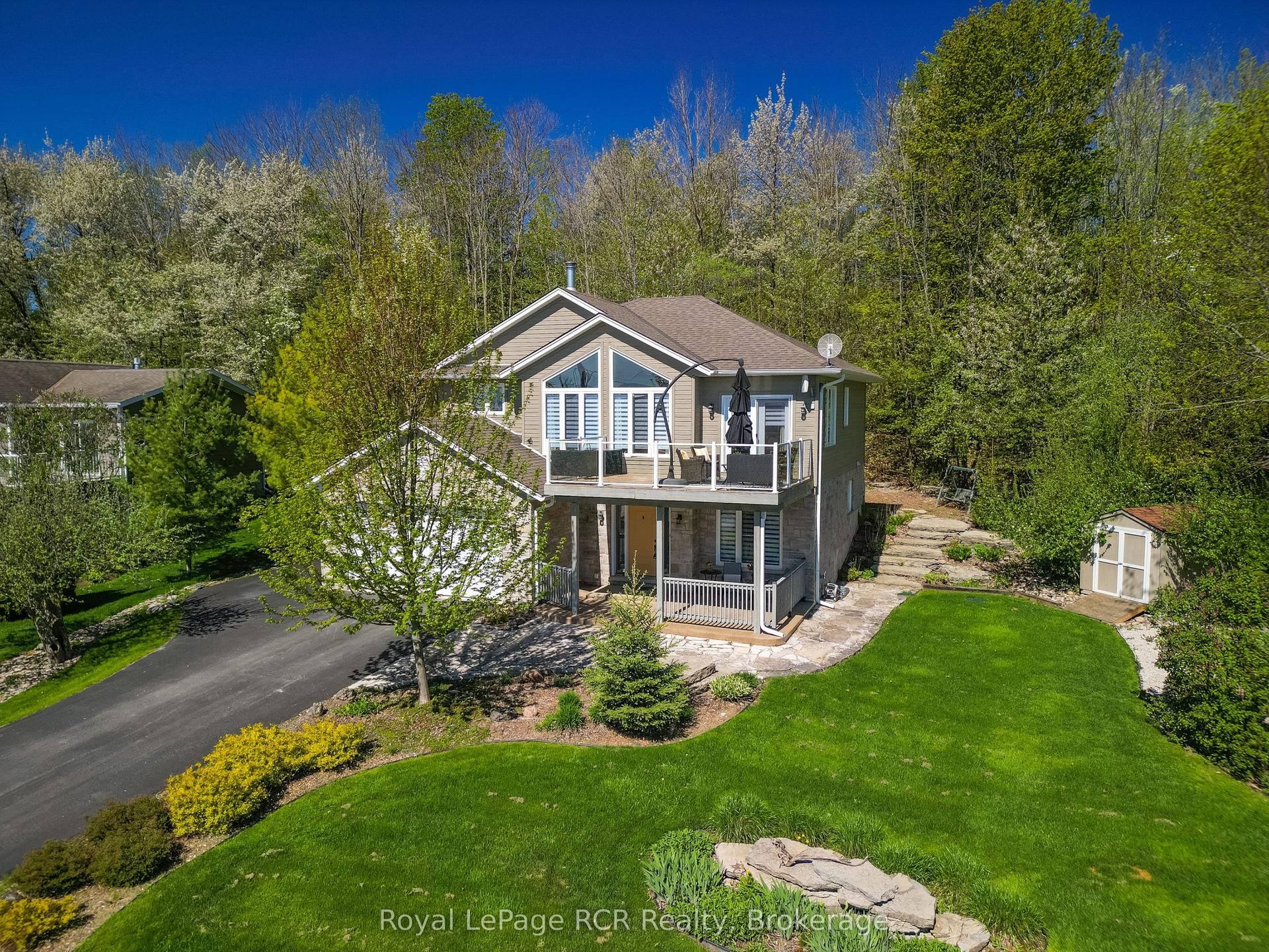154 MacIntosh Drive — photo 1