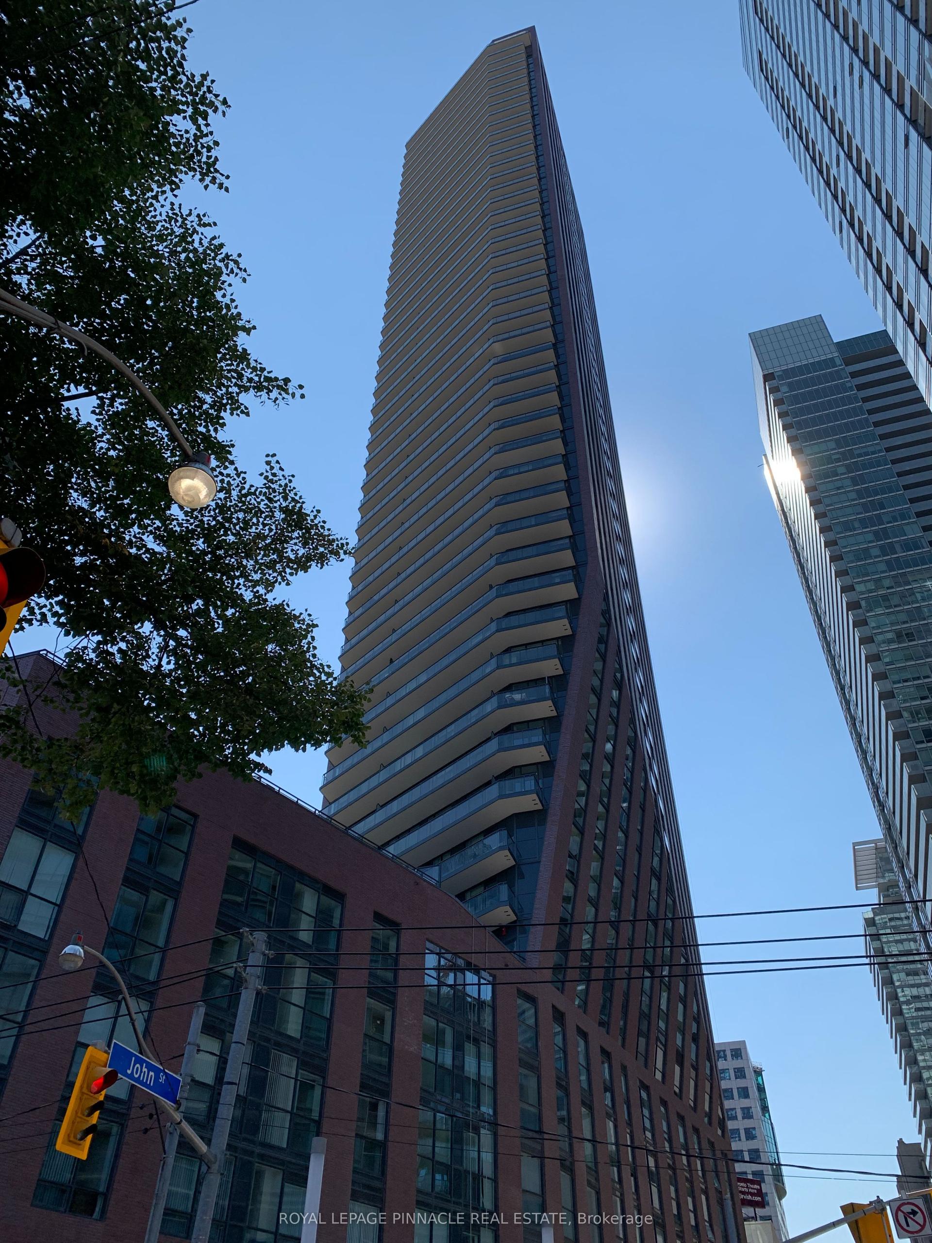 99 John Street 903 #903, Toronto — Condo for lease, photo 1