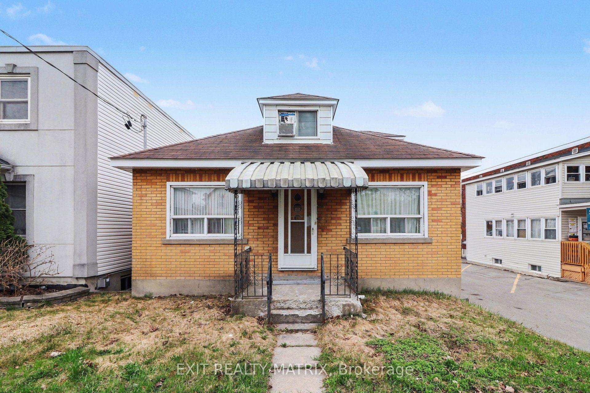 314 Montfort Street — photo 1