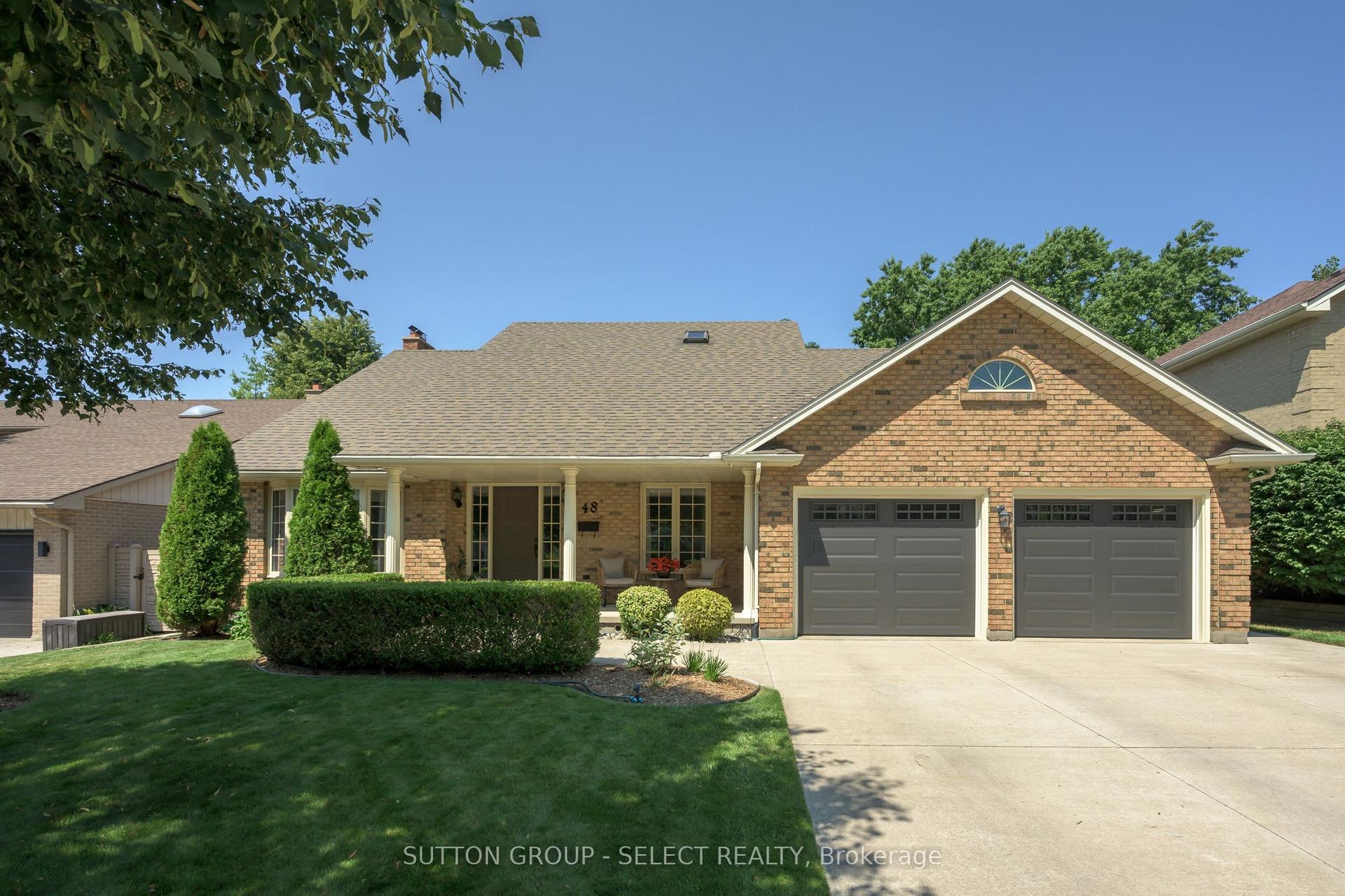 48 Lookout Court, London South — Detached for sale, photo 1