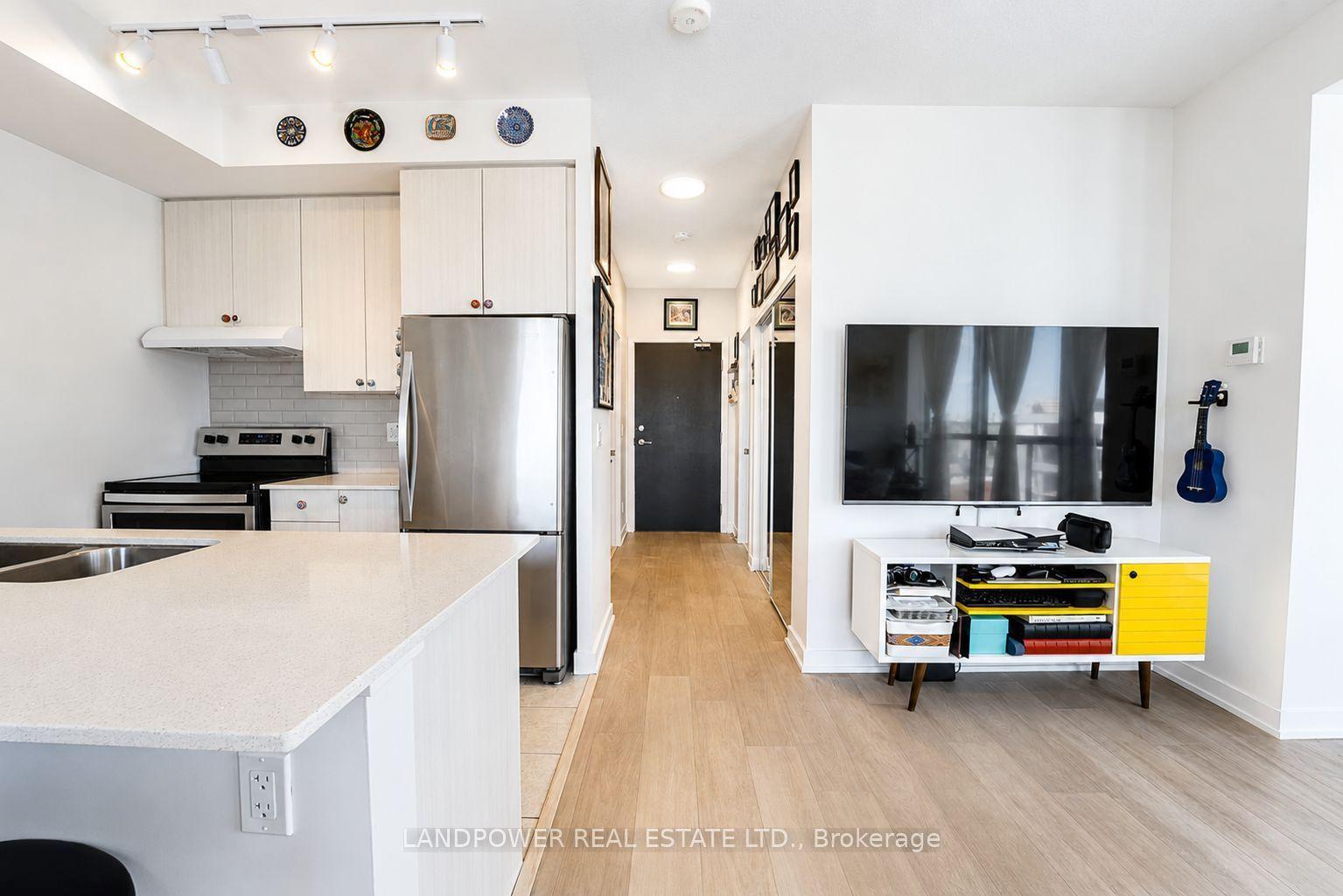 8 Trent Avenue 824 #824, Toronto — Condo for sale, photo 1