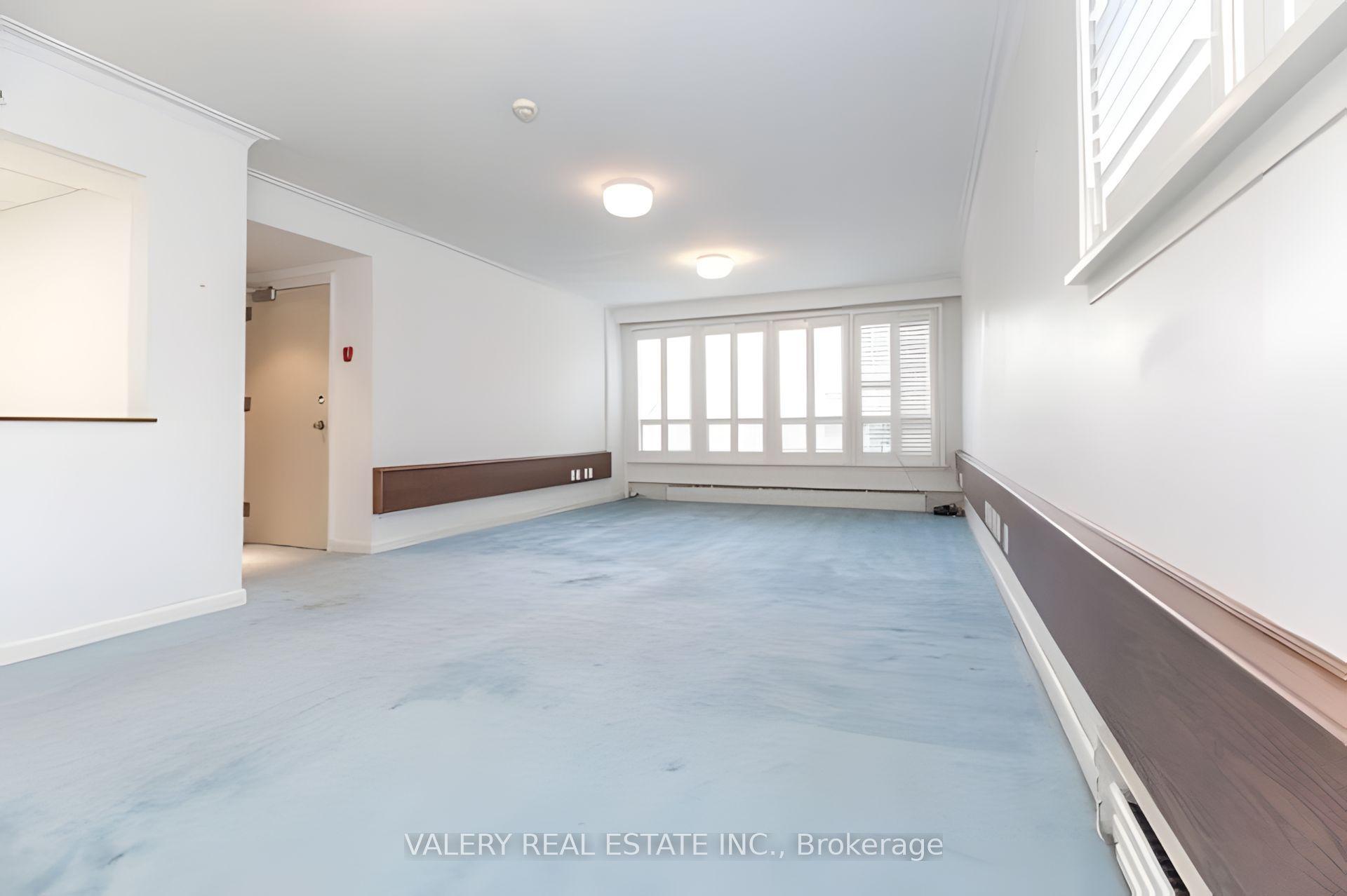 47 Ranleigh Avenue 201 #201 — photo 1