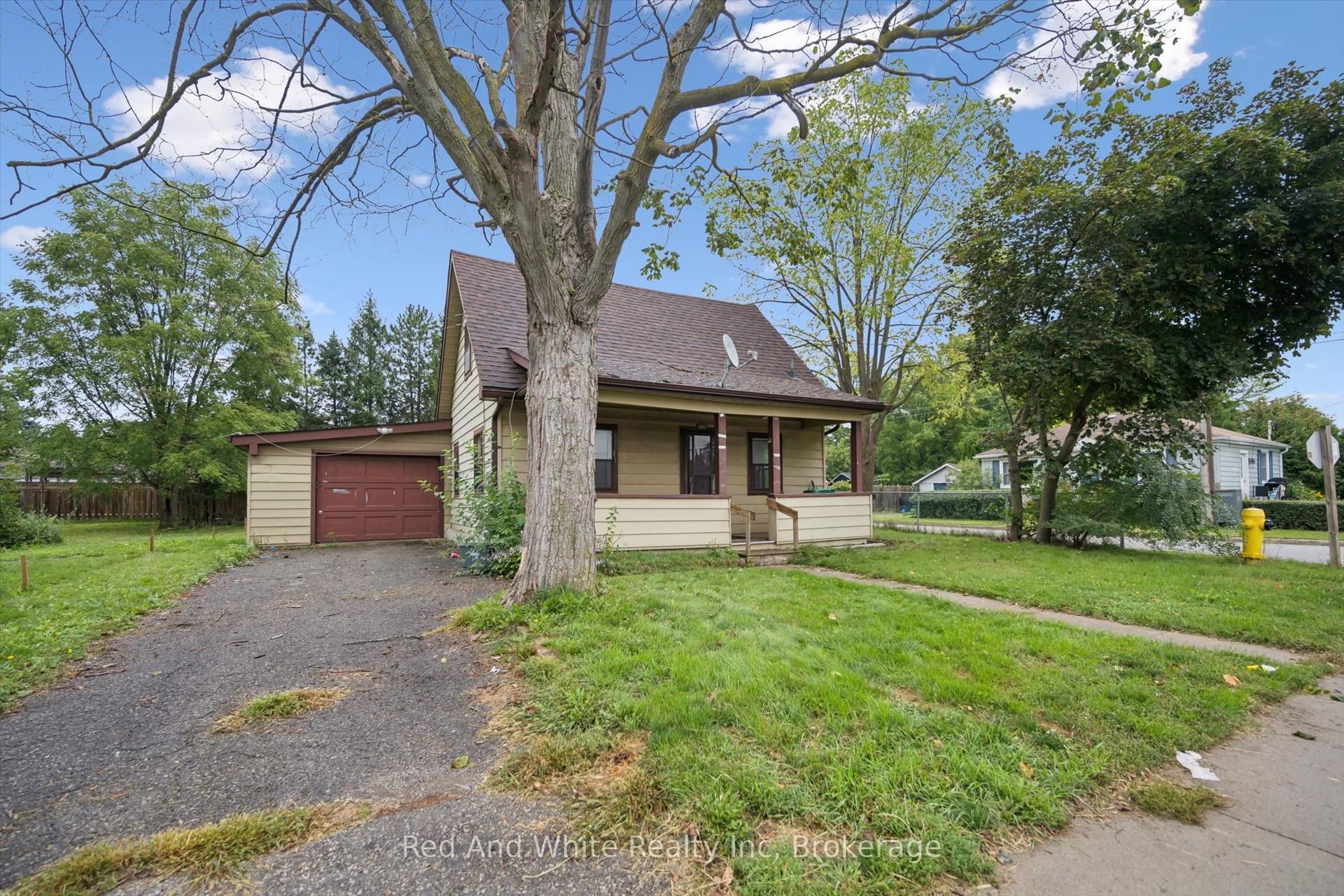 1279 Hamilton Street, Cambridge — Detached for sale, photo 1