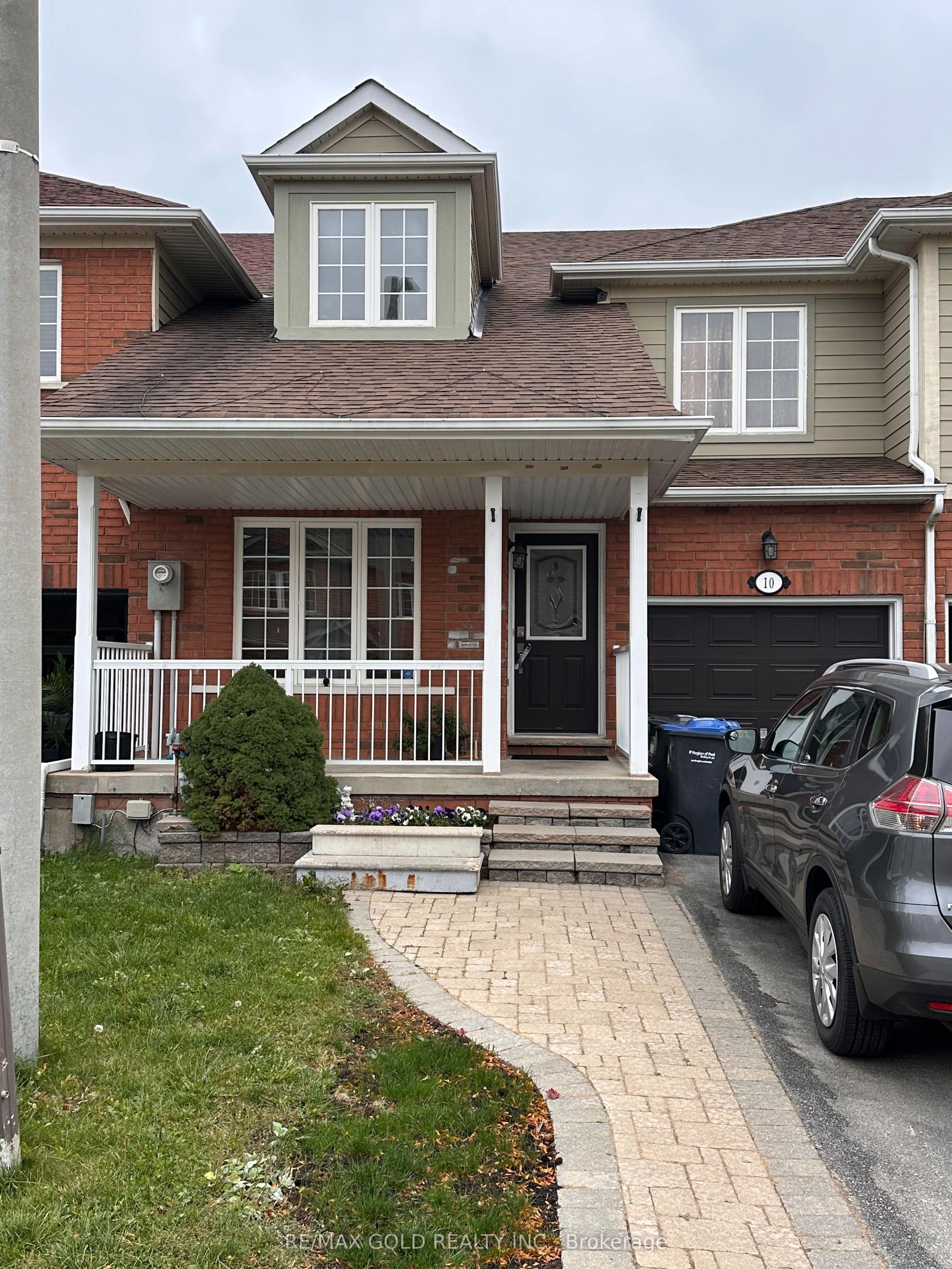 10 Irene Crescent, Brampton — Townhouse for lease, photo 1