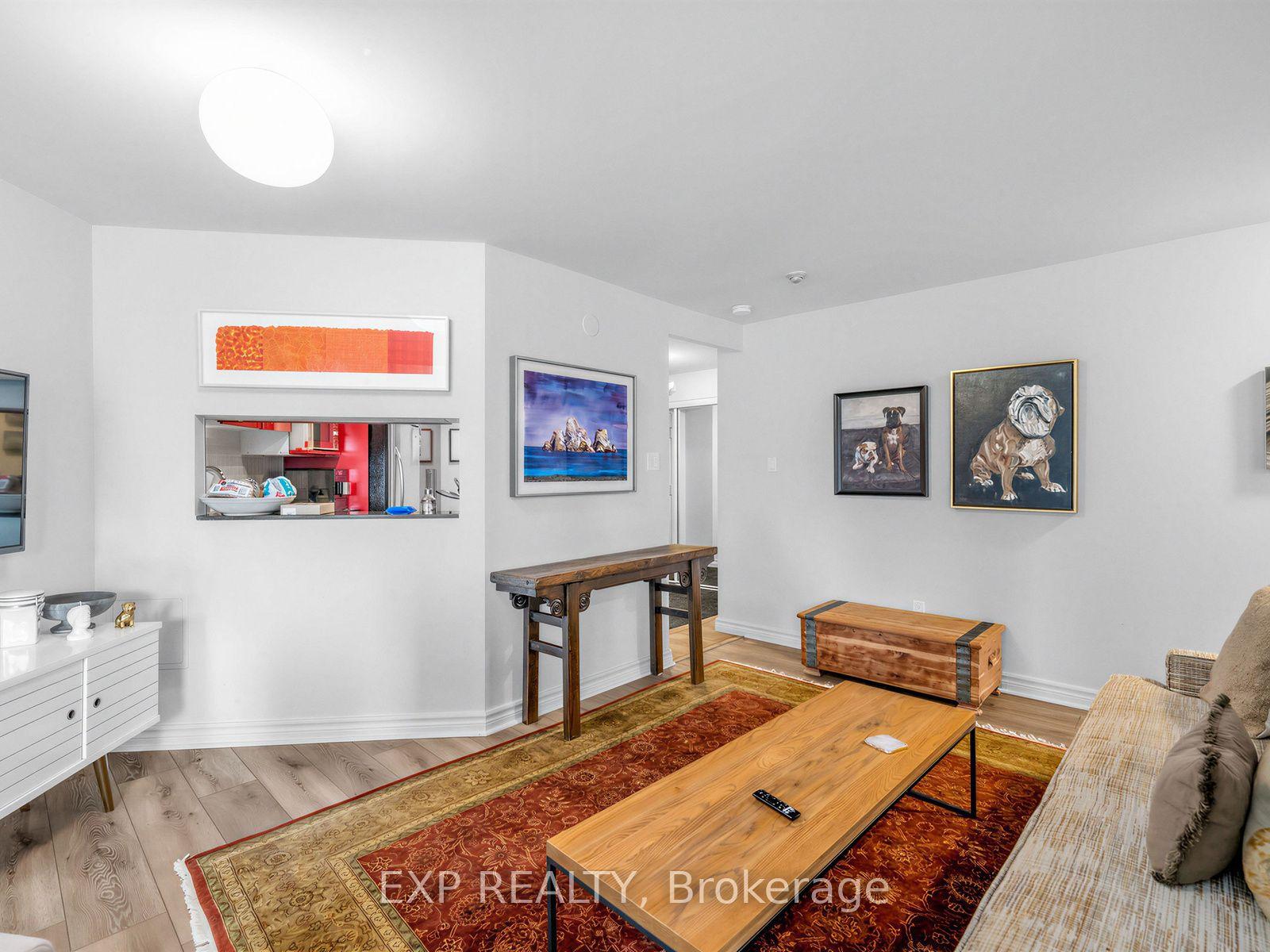 77 Maitland Place 1127 #1127 — photo 1