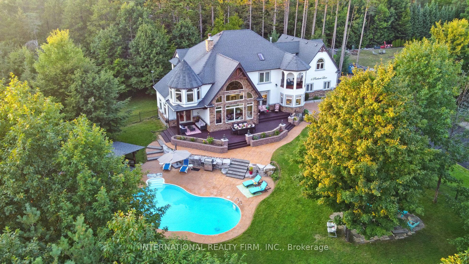 6 Pinehurst Lane — photo 1