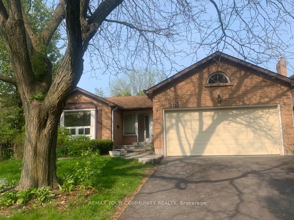 371 Selby Crescent Main Floor #Main Floor — photo 1