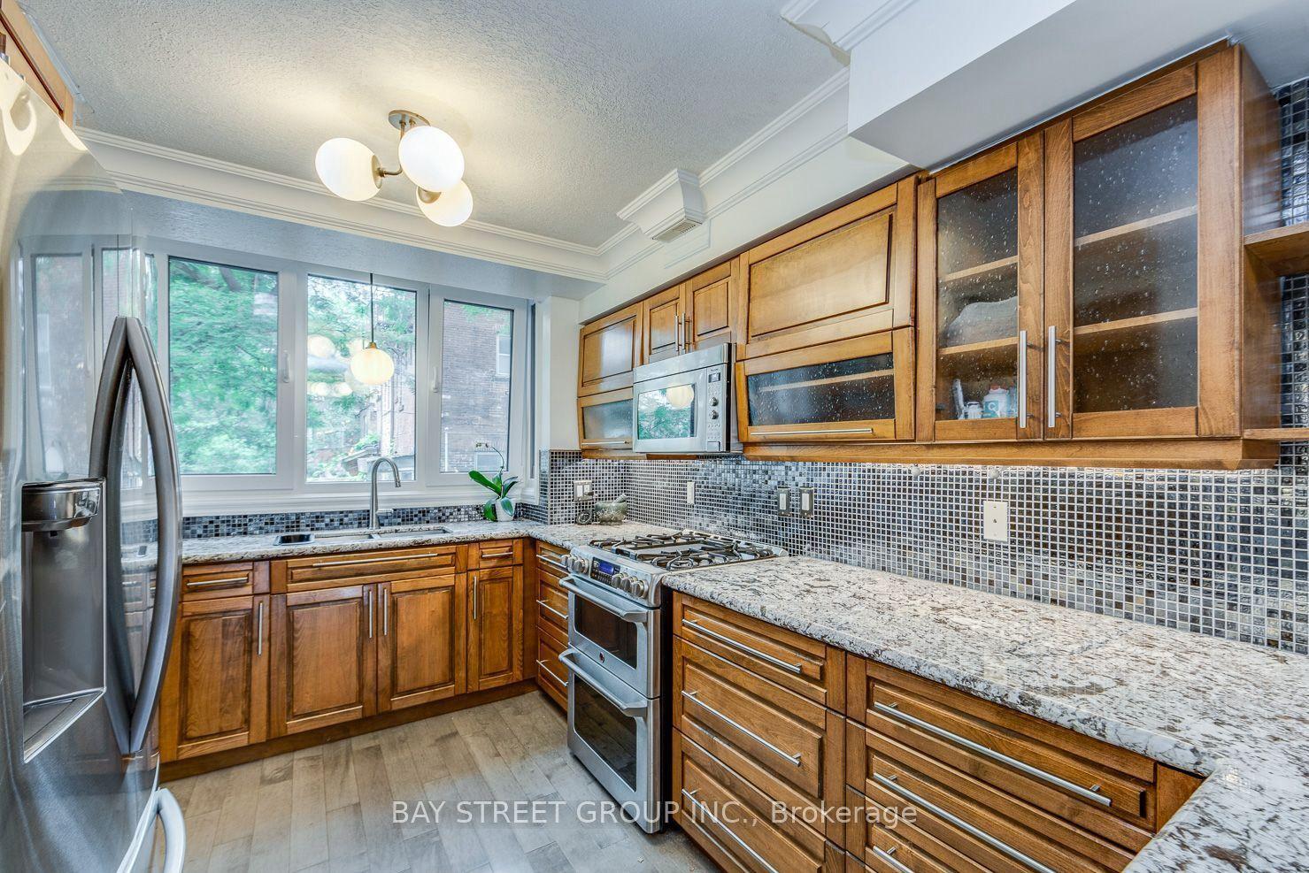 217 Mutual Street Room 2 #Room 2, Toronto — Townhouse for lease, photo 1