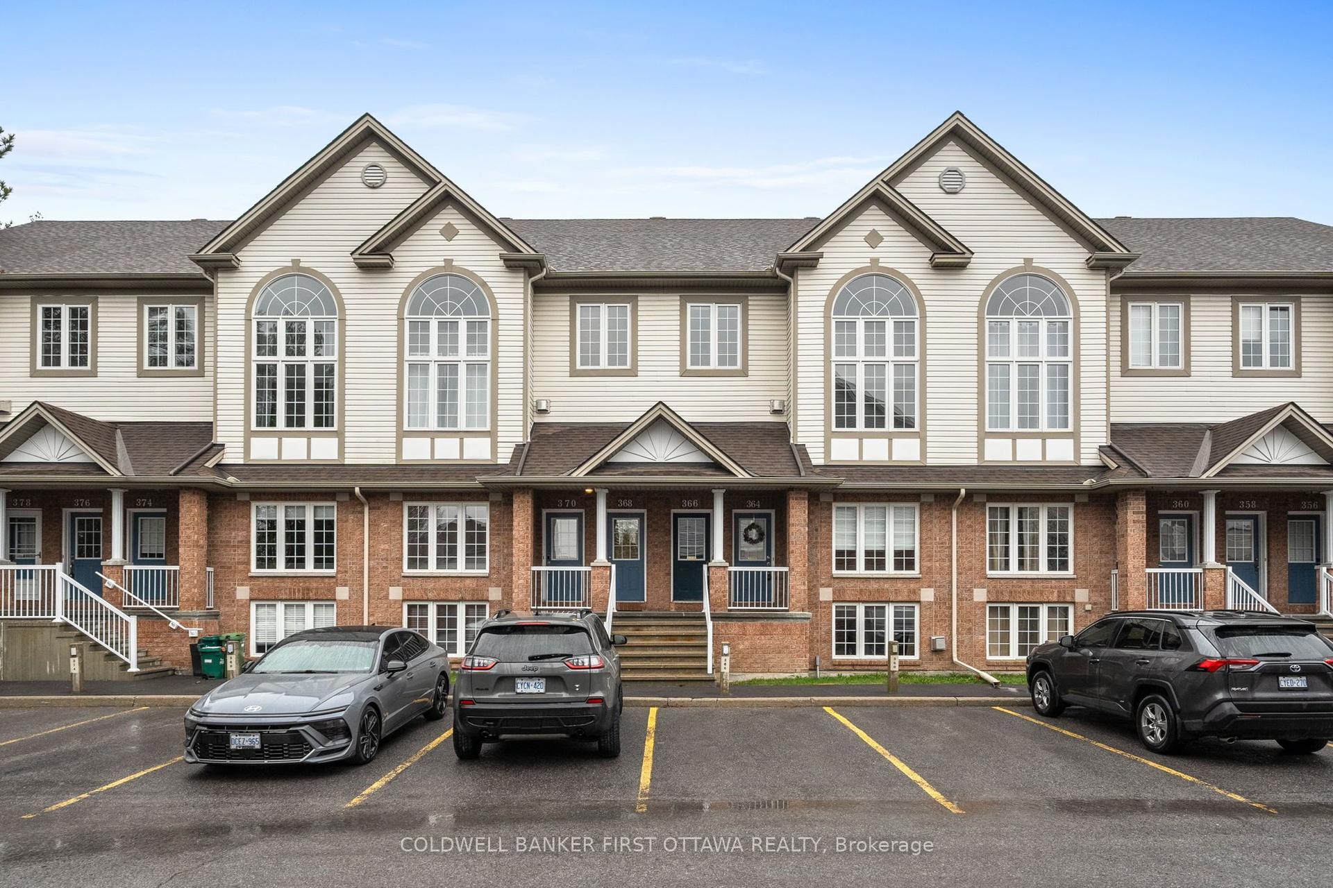 366 Wiffen Private, Bells Corners and South to Fallowfield — Condo Town for sale, photo 1
