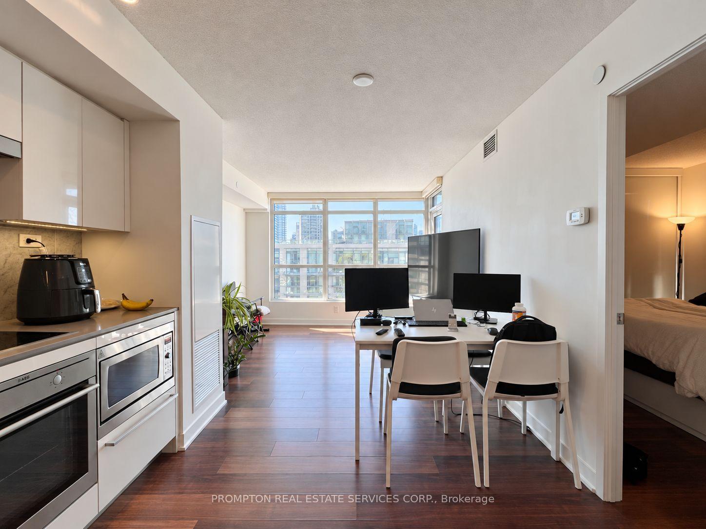 80 Queens Wharf Road 1615 #1615, Toronto — Condo for lease, photo 1