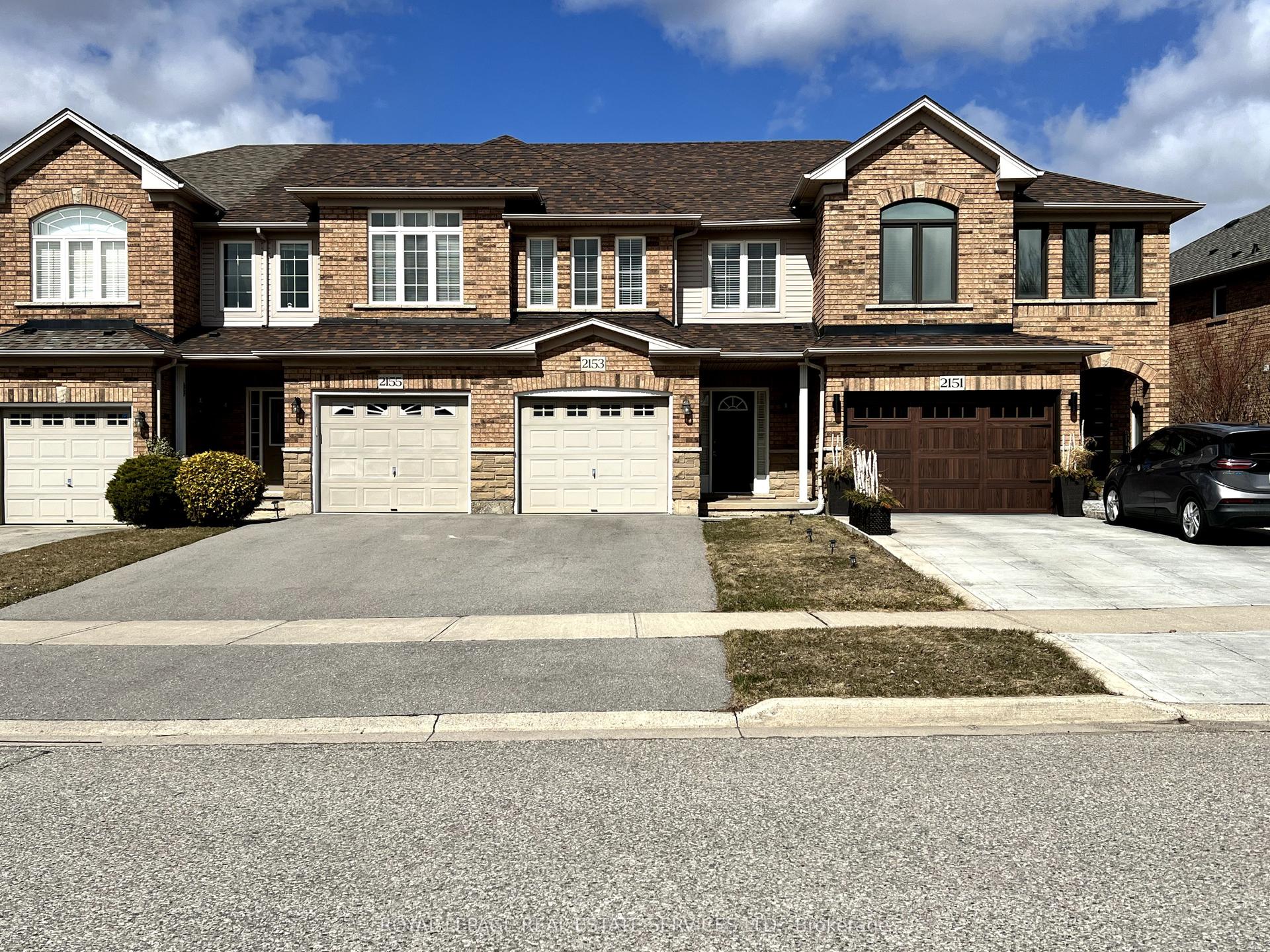 2153 Redstone Crescent, Oakville — Townhouse for lease, photo 1