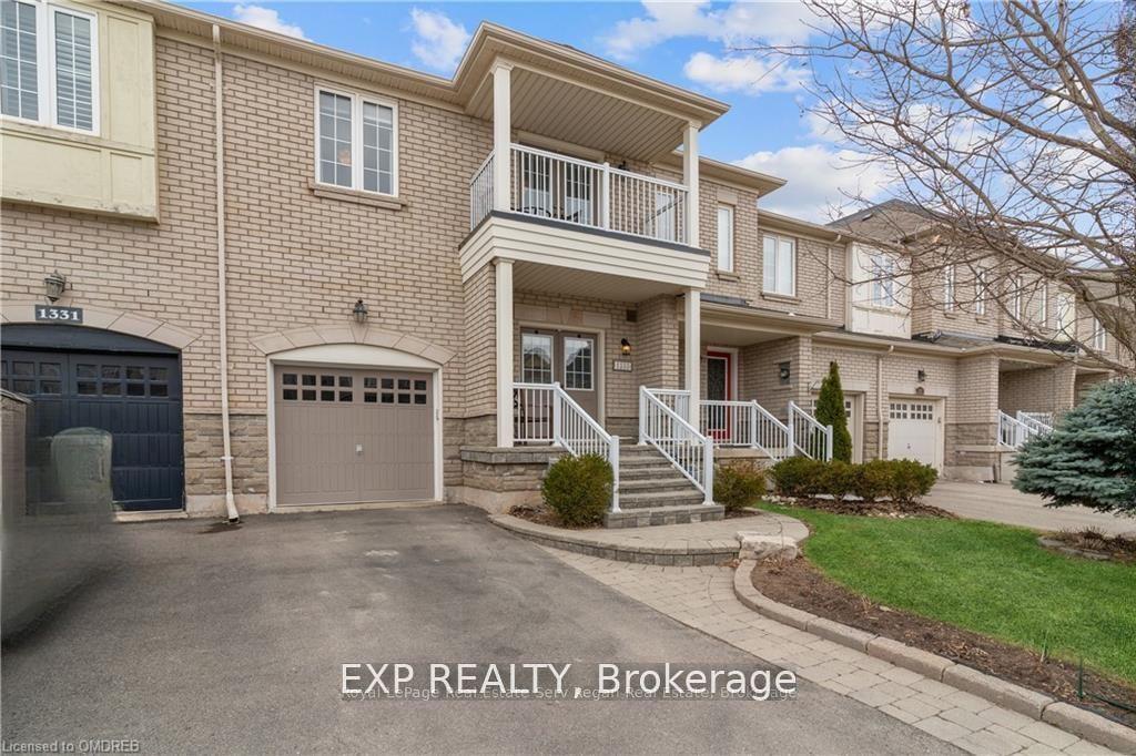 1333 Kestell Boulevard, Oakville — Townhouse for lease, photo 1
