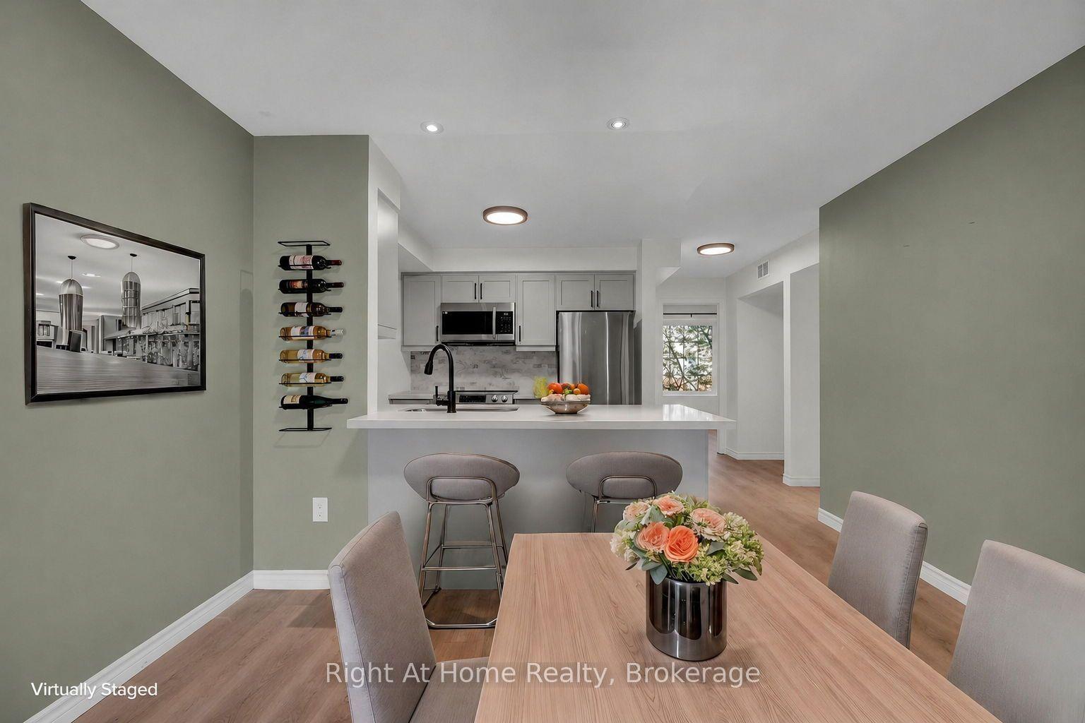 36 Petra Way 2 #2, Whitby — Condo for sale, photo 1
