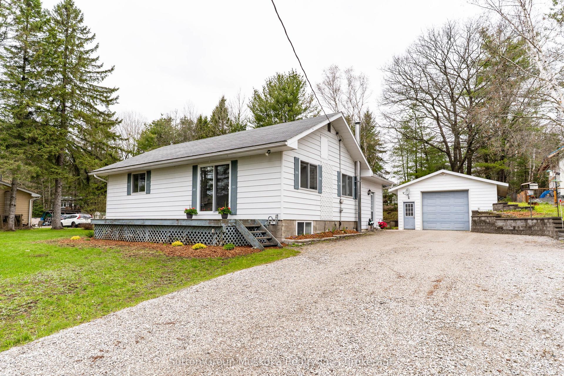 64 Spruce Drive — photo 1