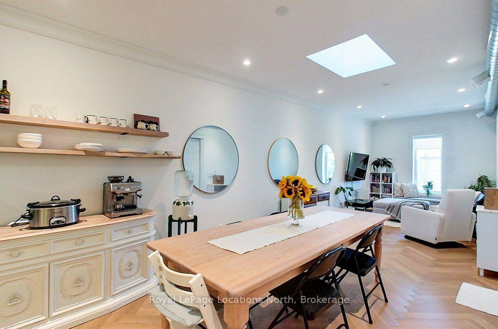 8 Sykes Street N — photo 1