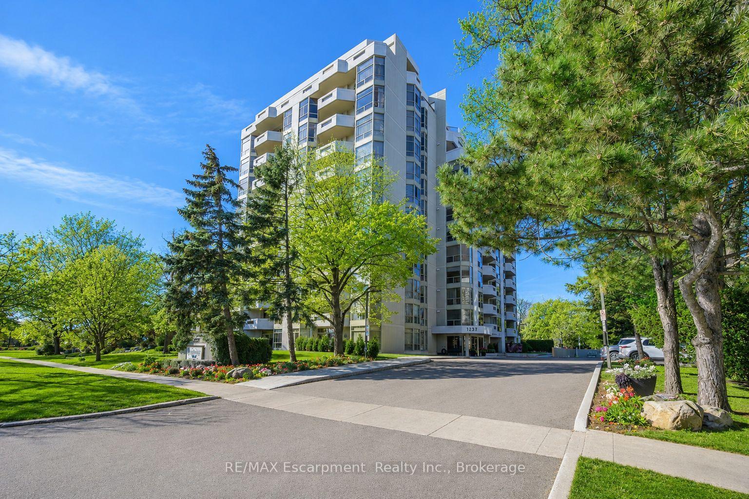 1237 North Shore Boulevard E 301 #301 — photo 1