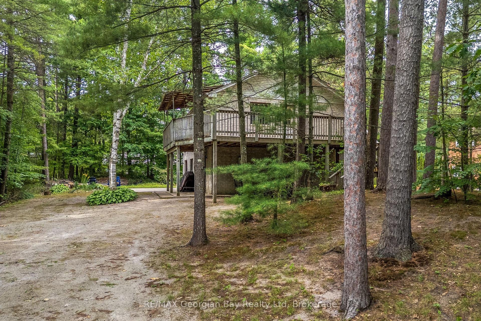 754 Lafontaine Road W, Tiny — Detached for sale, photo 1