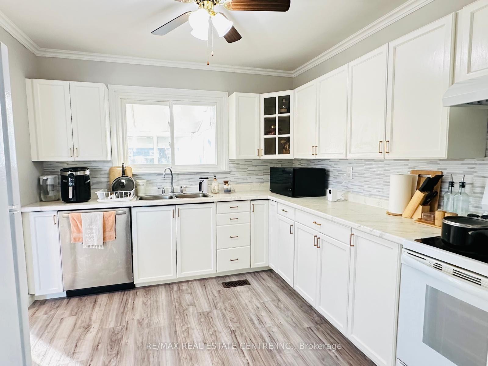 1 Havenbrook Court — photo 1