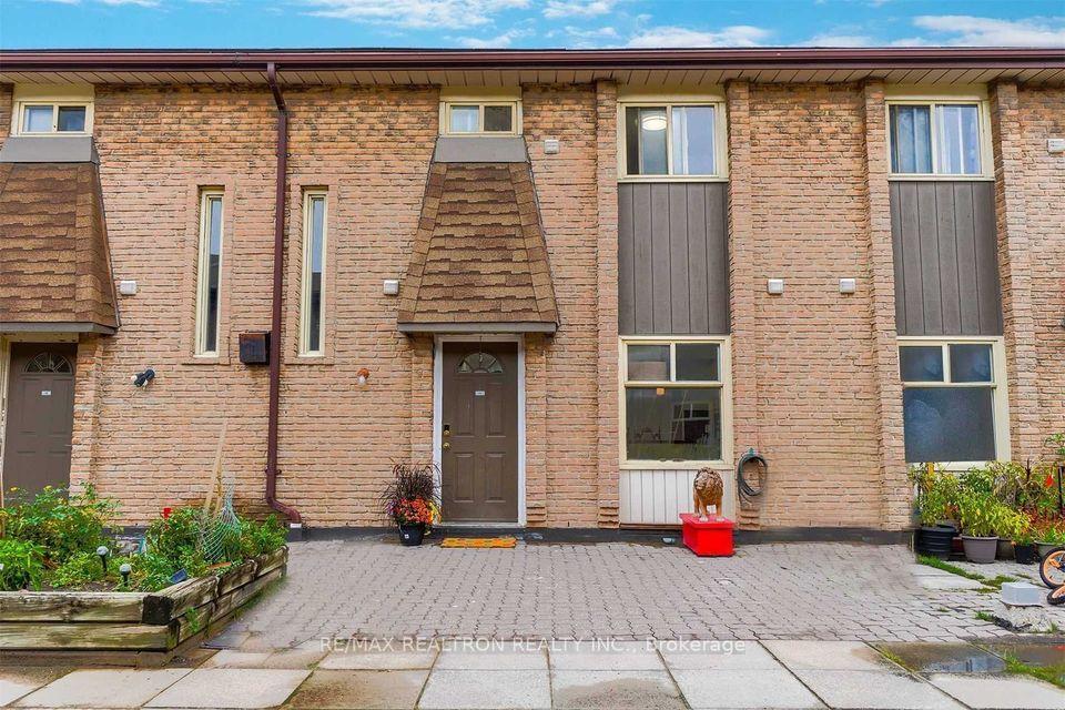 28 Rexdale Boulevard 16 #16, Toronto — Condo Town for lease, photo 1