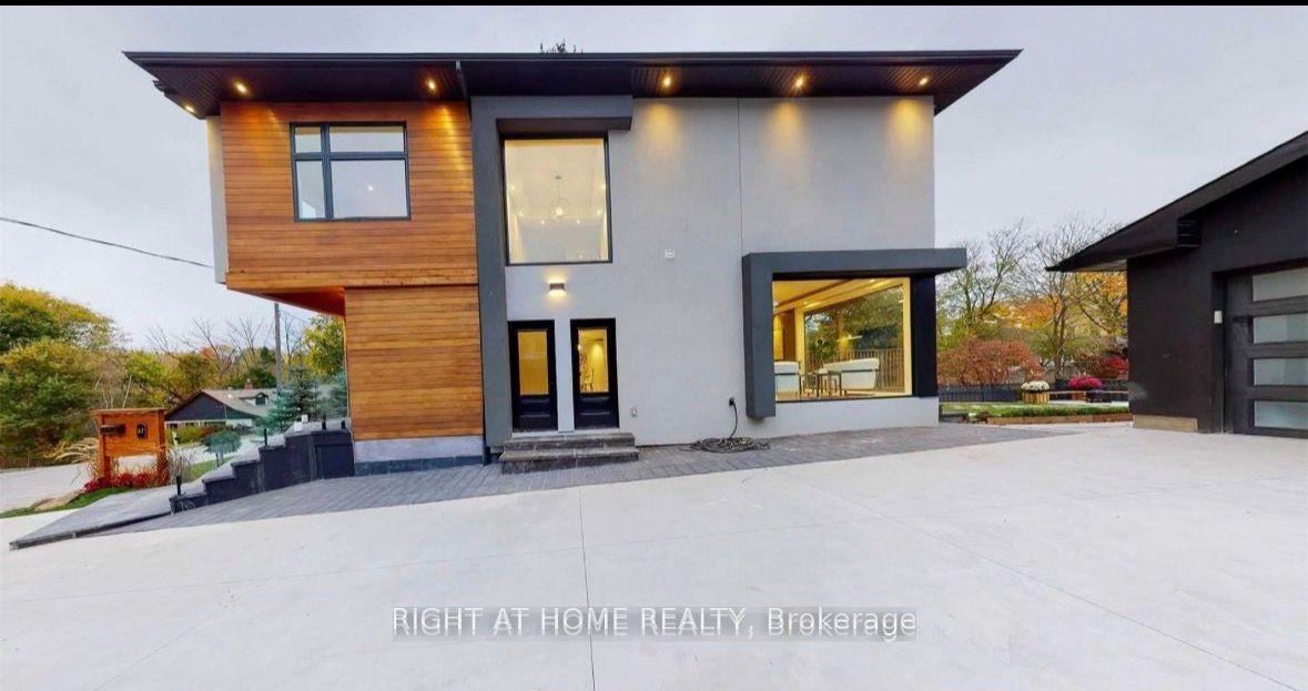 81 Joseph Street E — photo 1