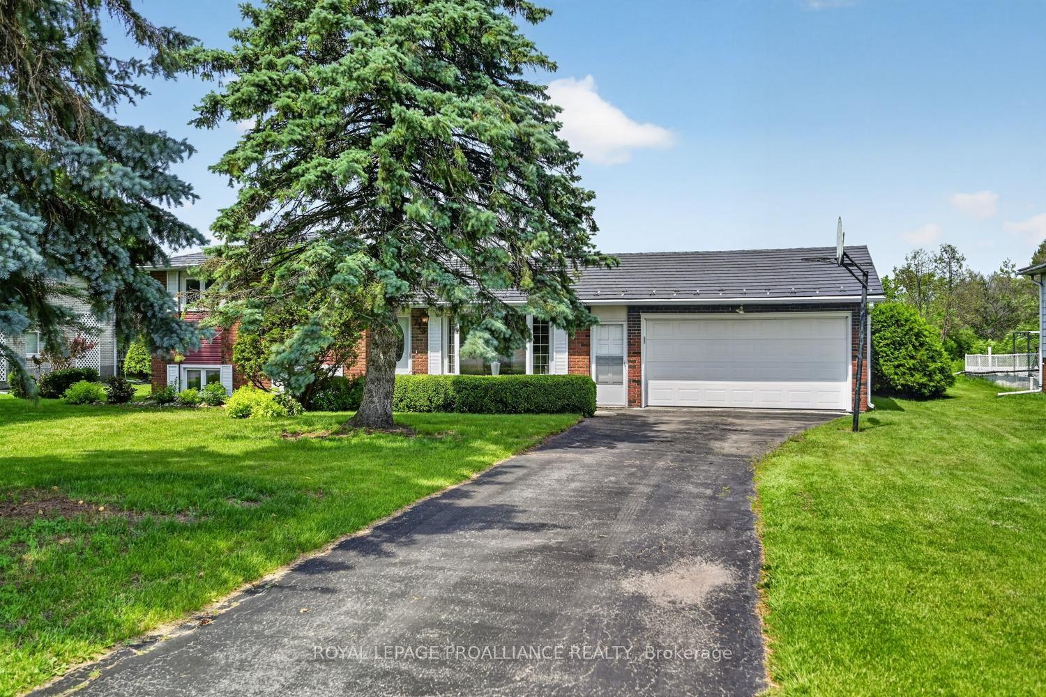 733 Stewart Boulevard — photo 1