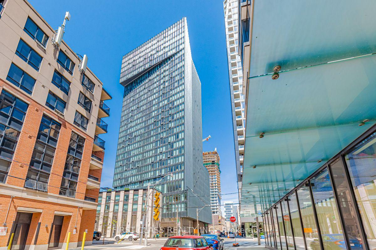 60 Shuter Street 1710 #1710 — photo 1