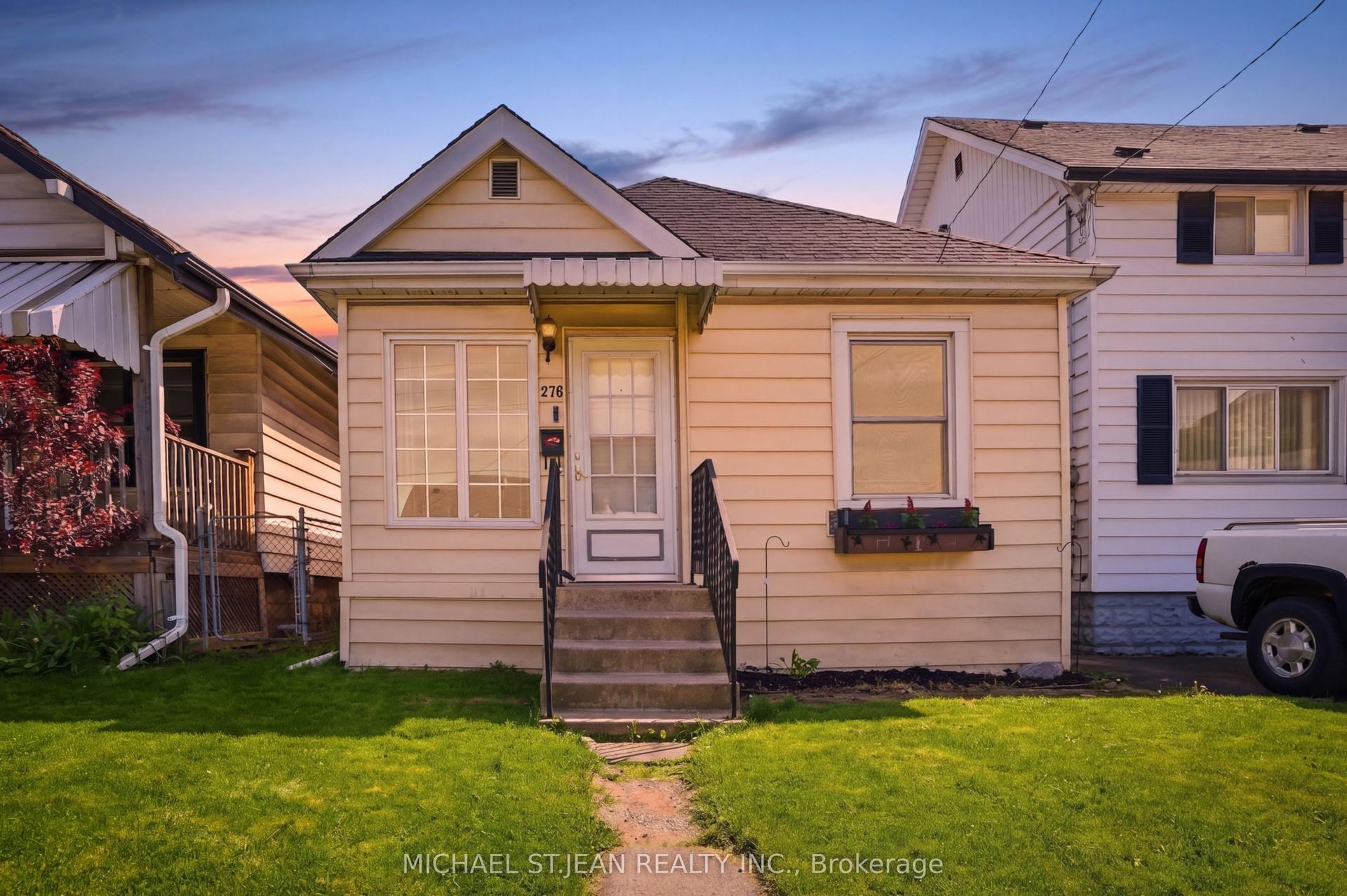 276 Roxborough Avenue — photo 1