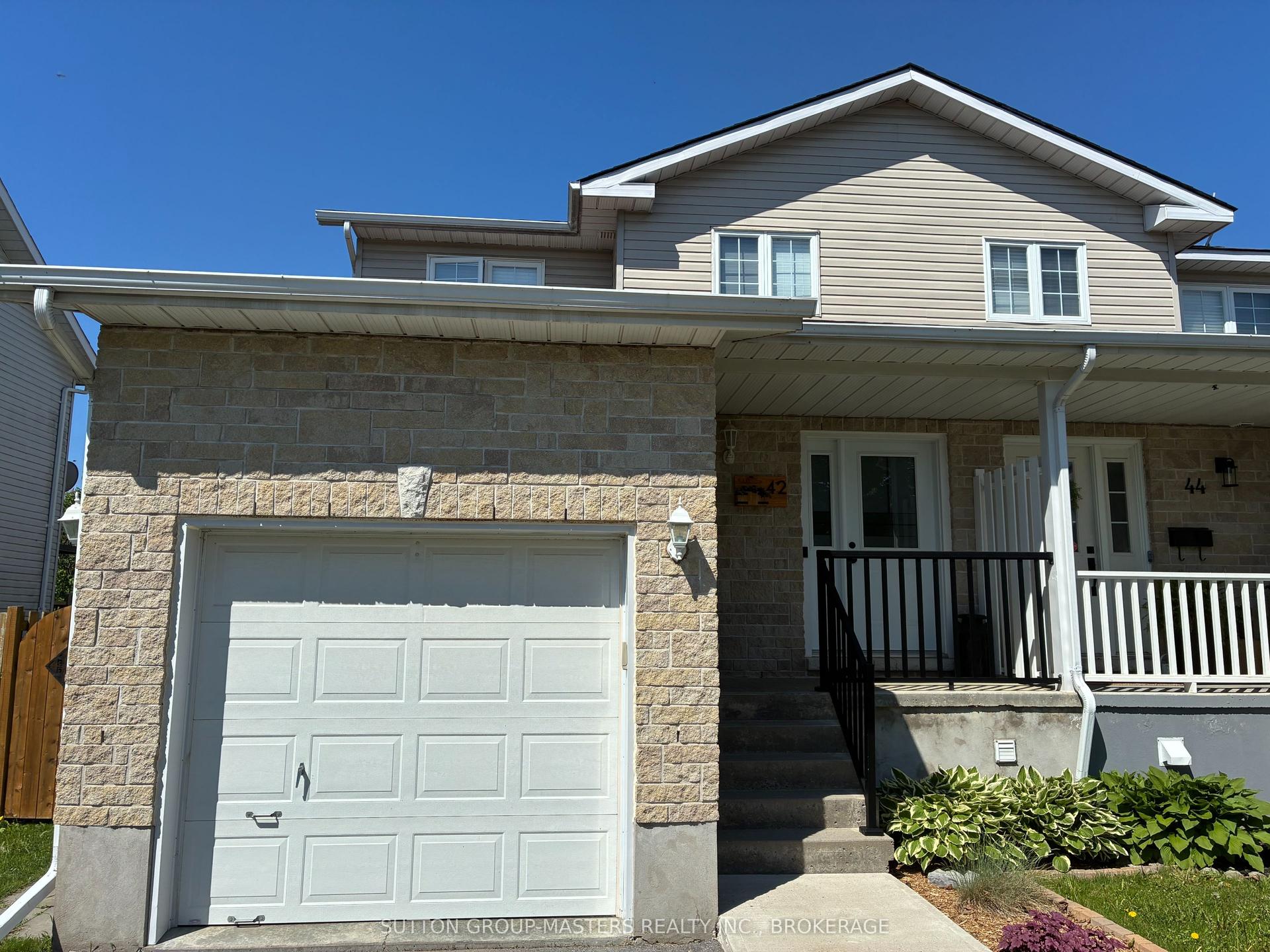 42 Clifford Street — photo 1