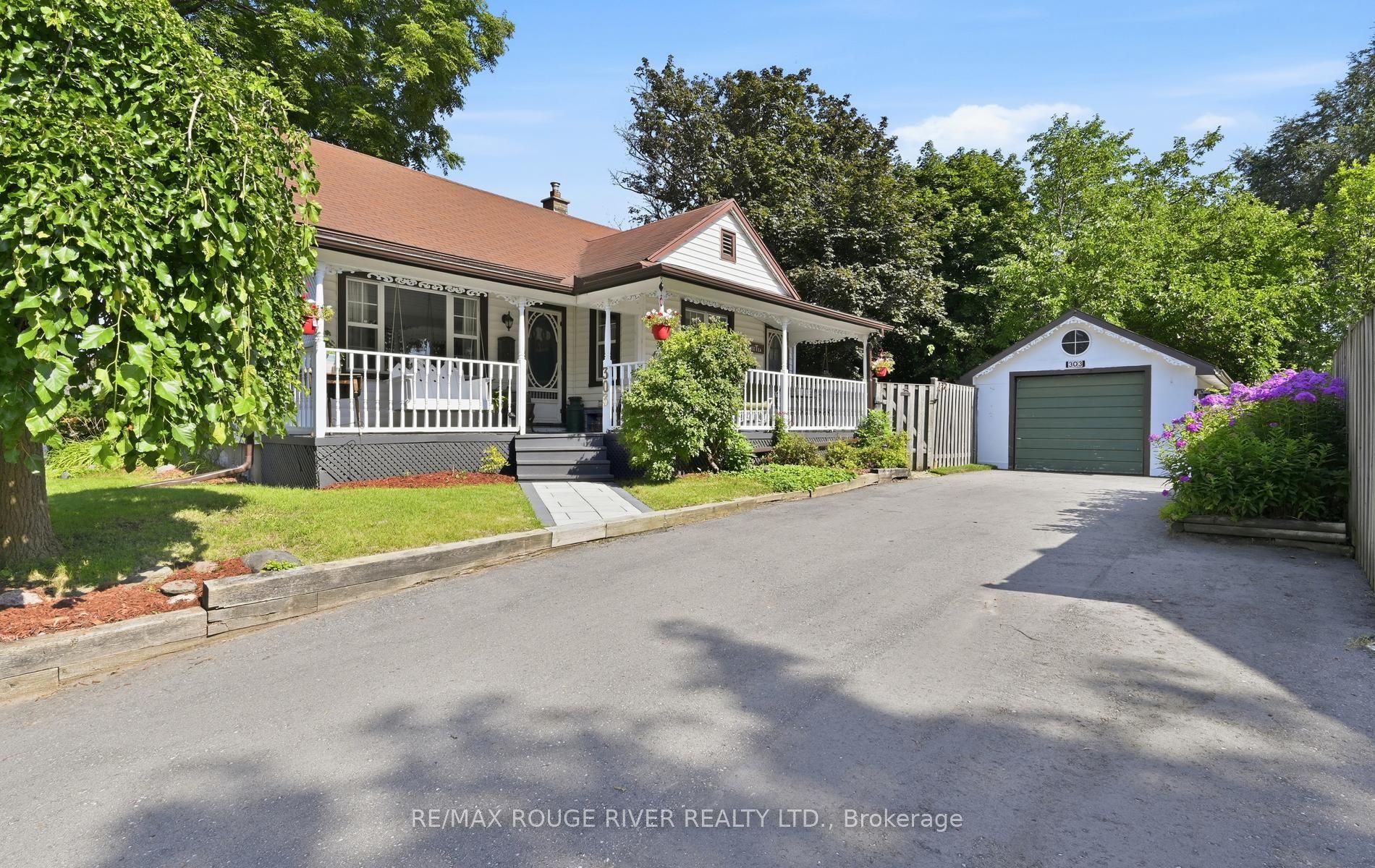 303 Burns Street E, Whitby — Detached for sale, photo 1