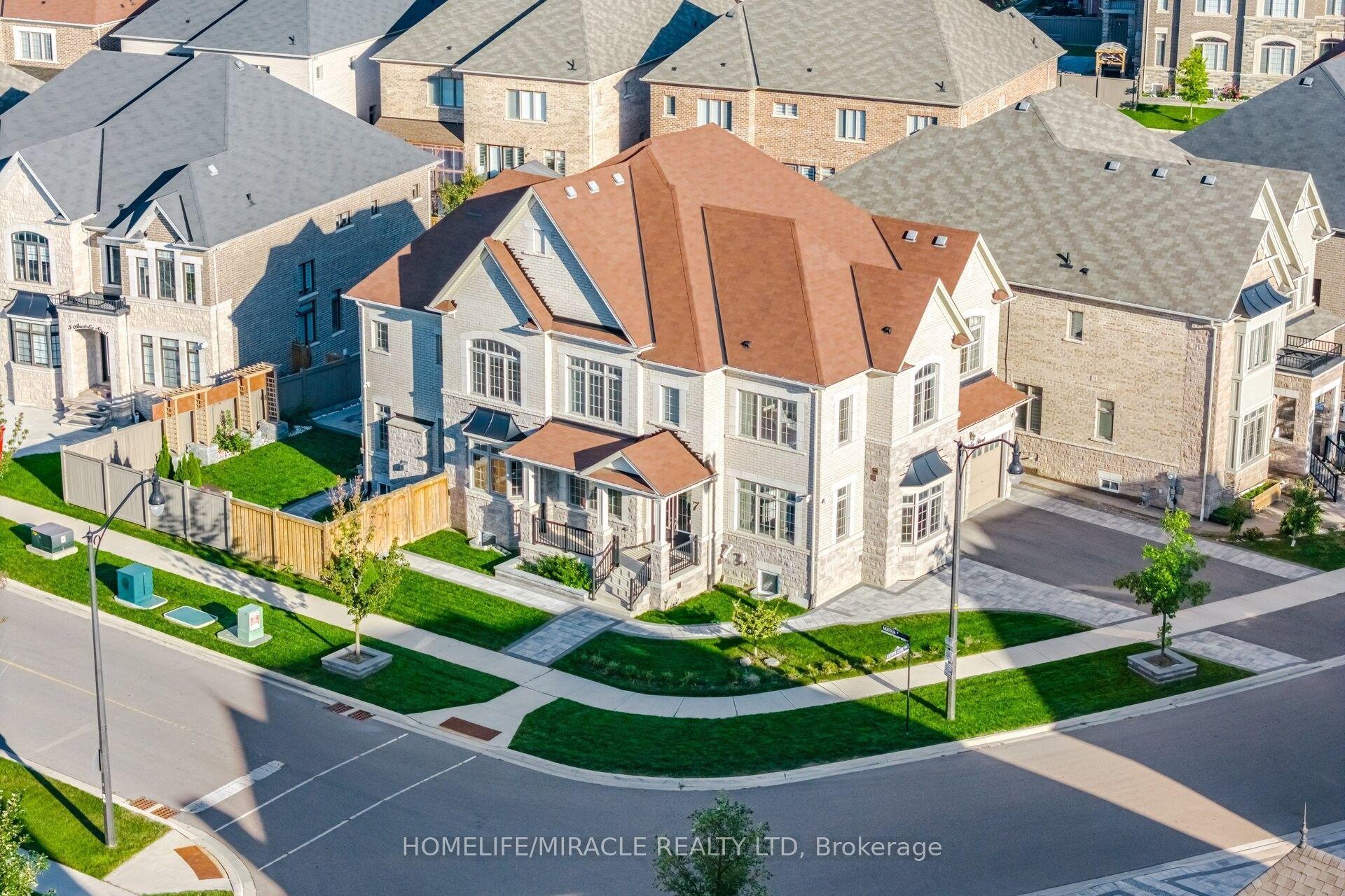 7 Anatolia Street, Brampton — Detached for sale, photo 1