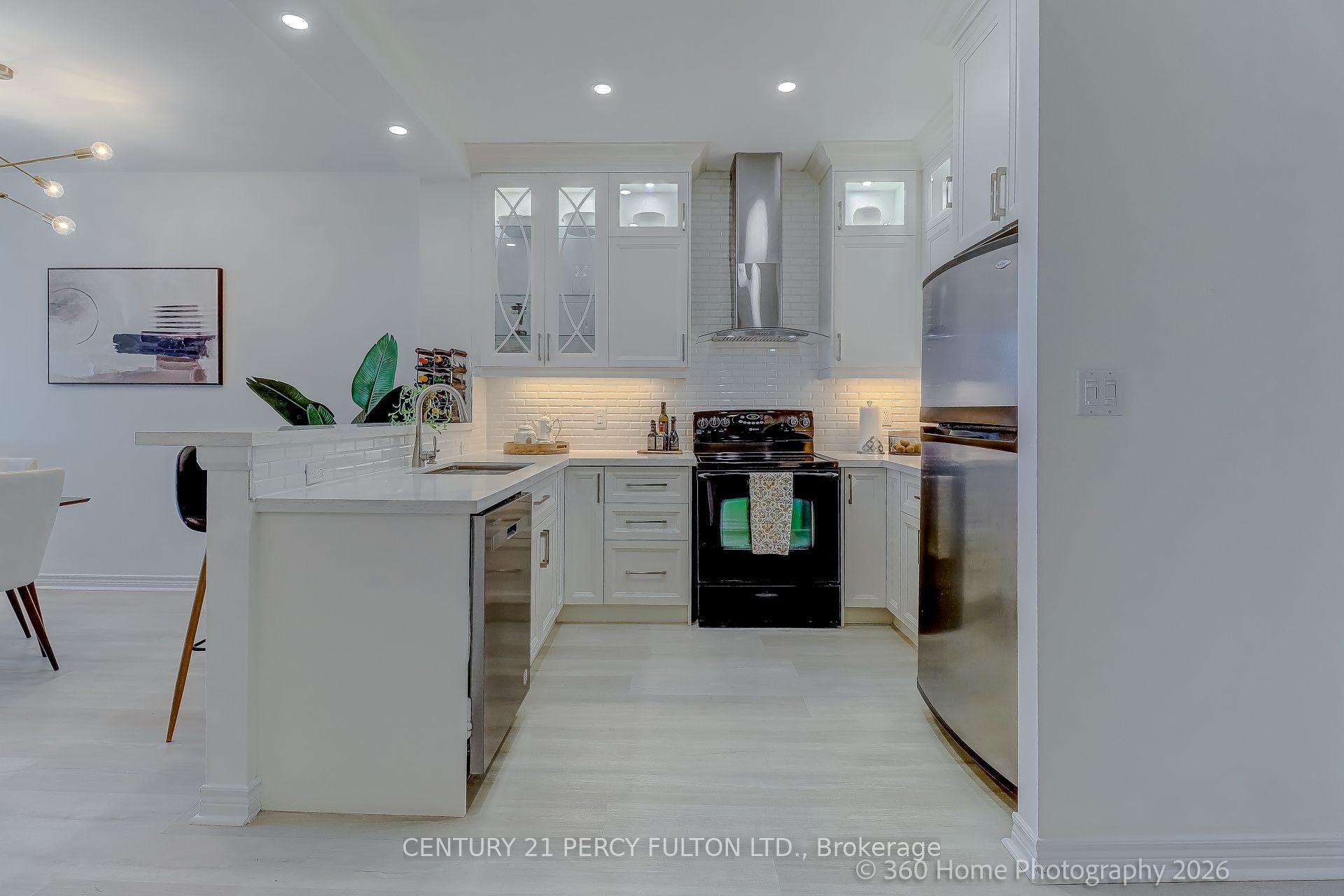 1 Leaside Park Drive 604 #604 — photo 1