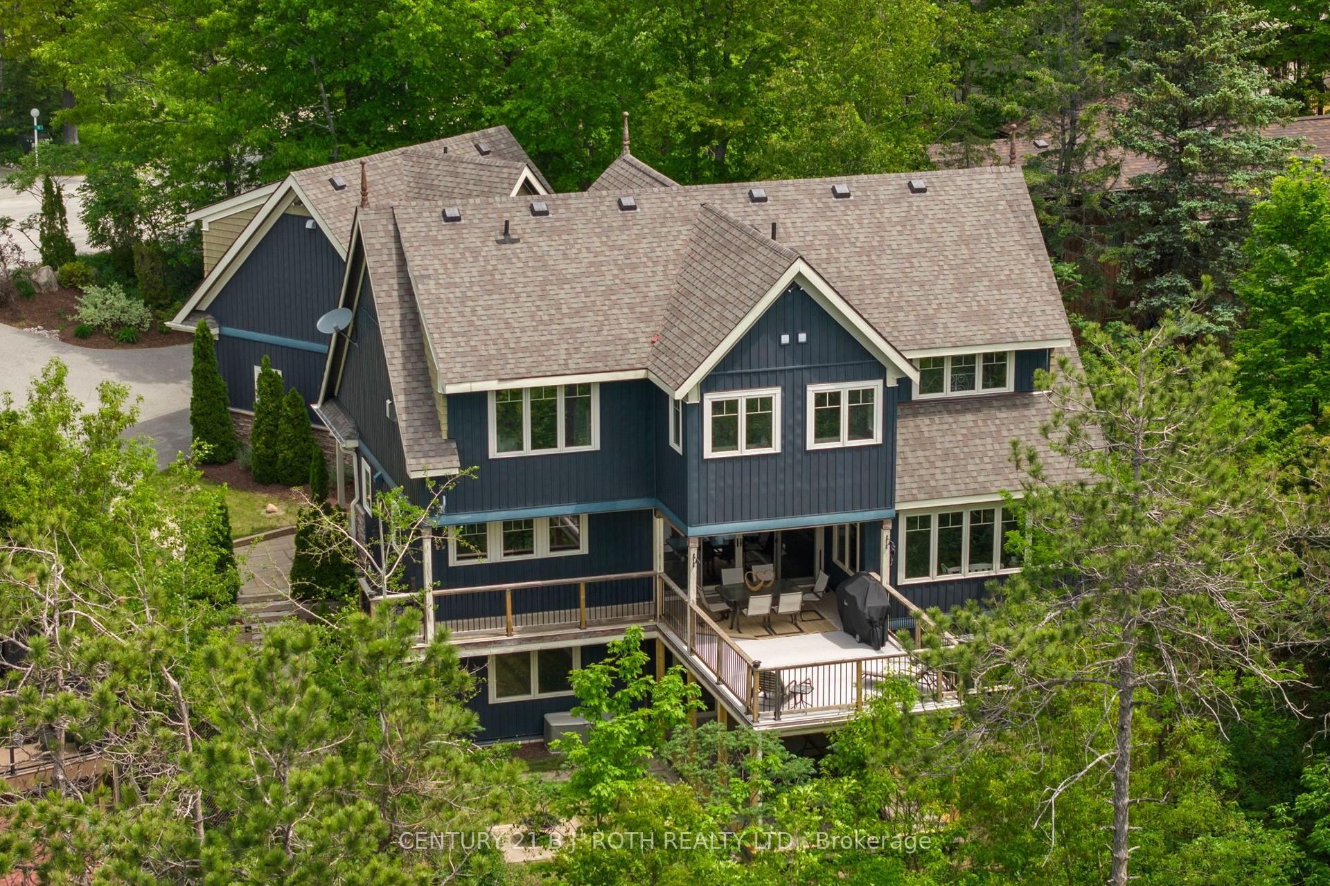 7 Pine Point — photo 1