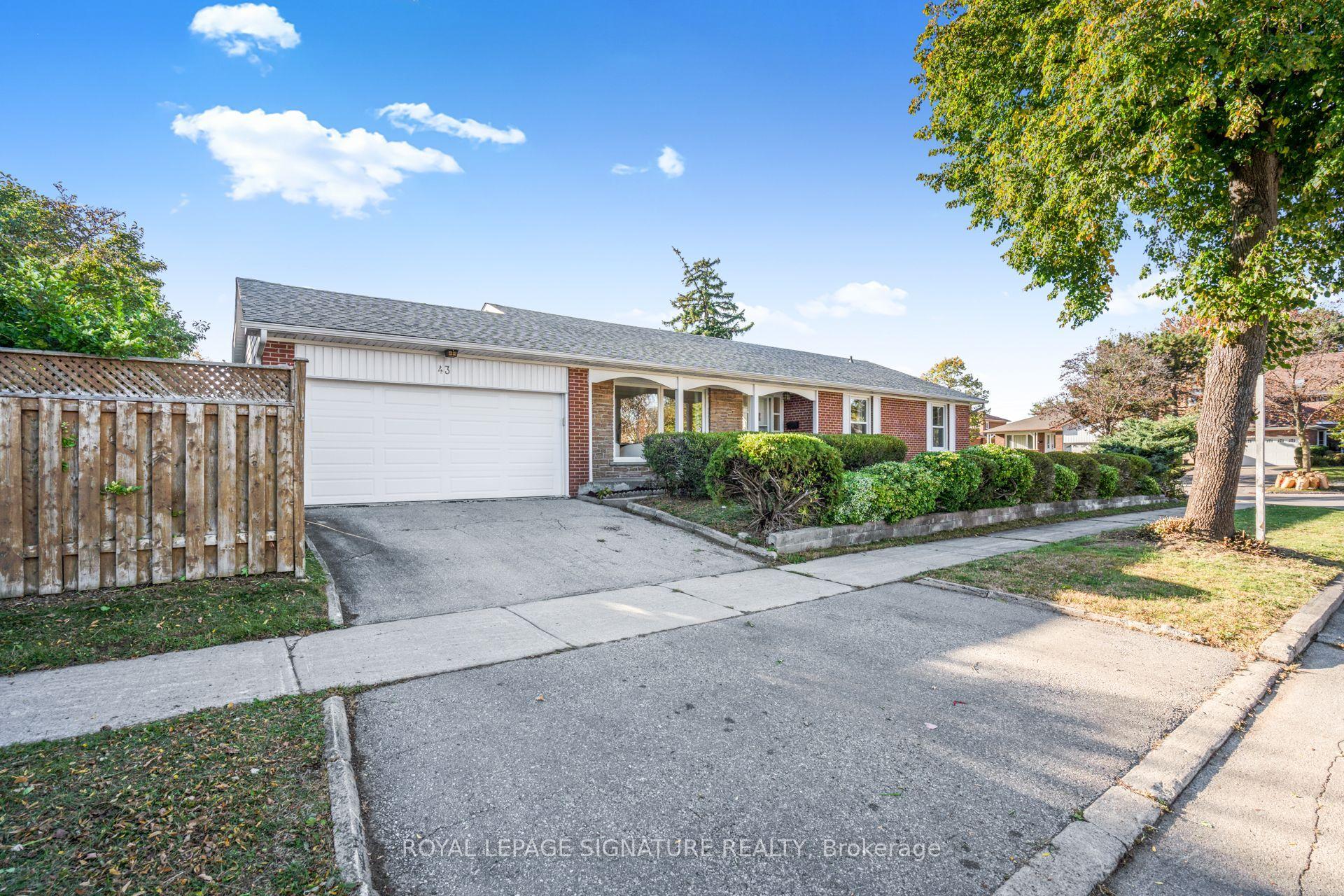 43 Kathrose Drive, Toronto — Detached for sale, photo 1