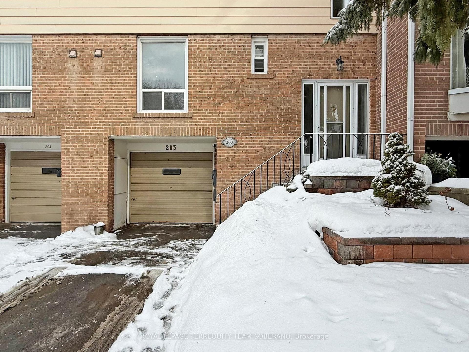 23 Liszt Gate 203 #203 — photo 1