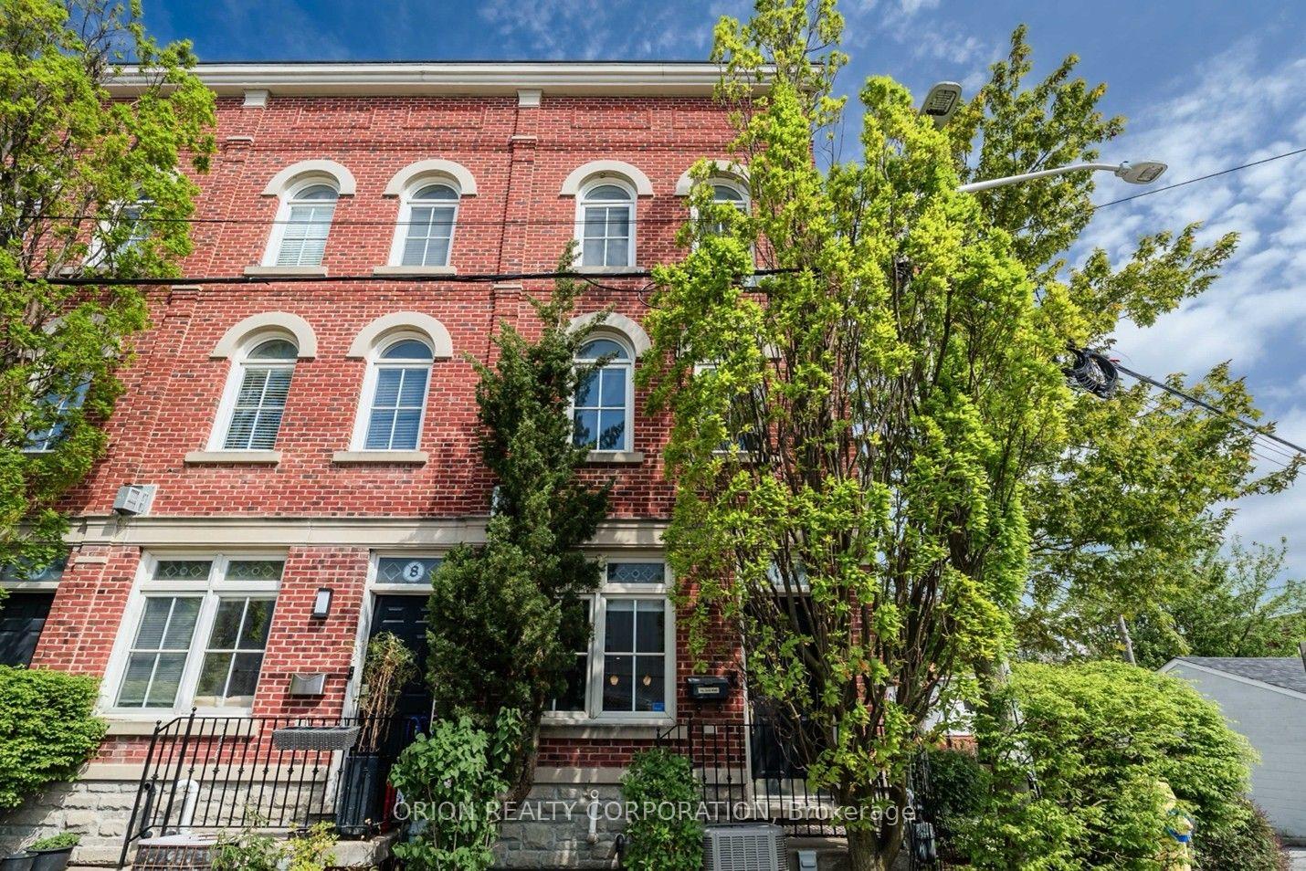 6 St Raymond Heights, Toronto — Townhouse for sale, photo 1