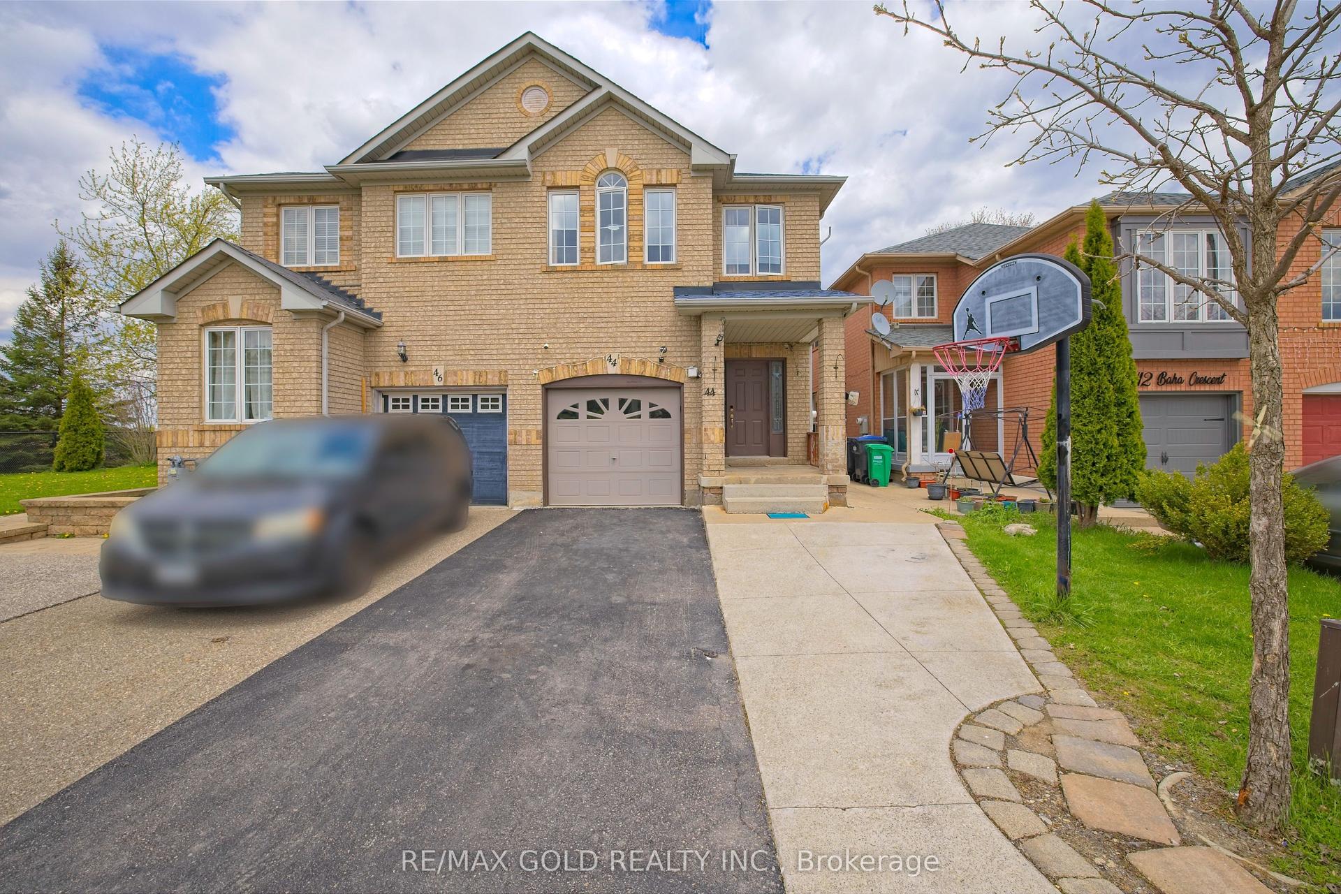44 Baha Crescent — photo 1